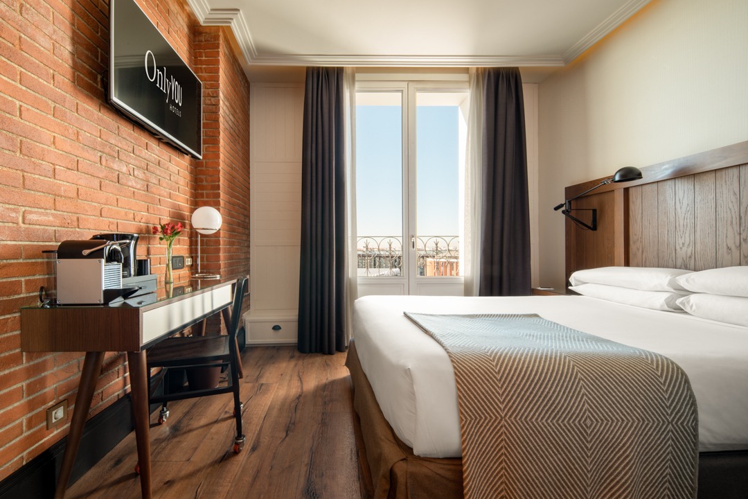 only-you-hotel-atocha-habitacion-deluxe-balcony_06.jpg