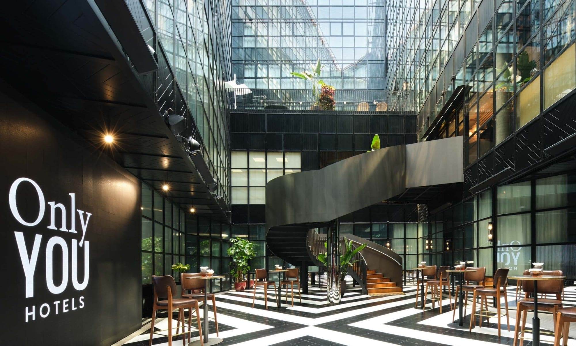 oy-atocha-lobby.jpg