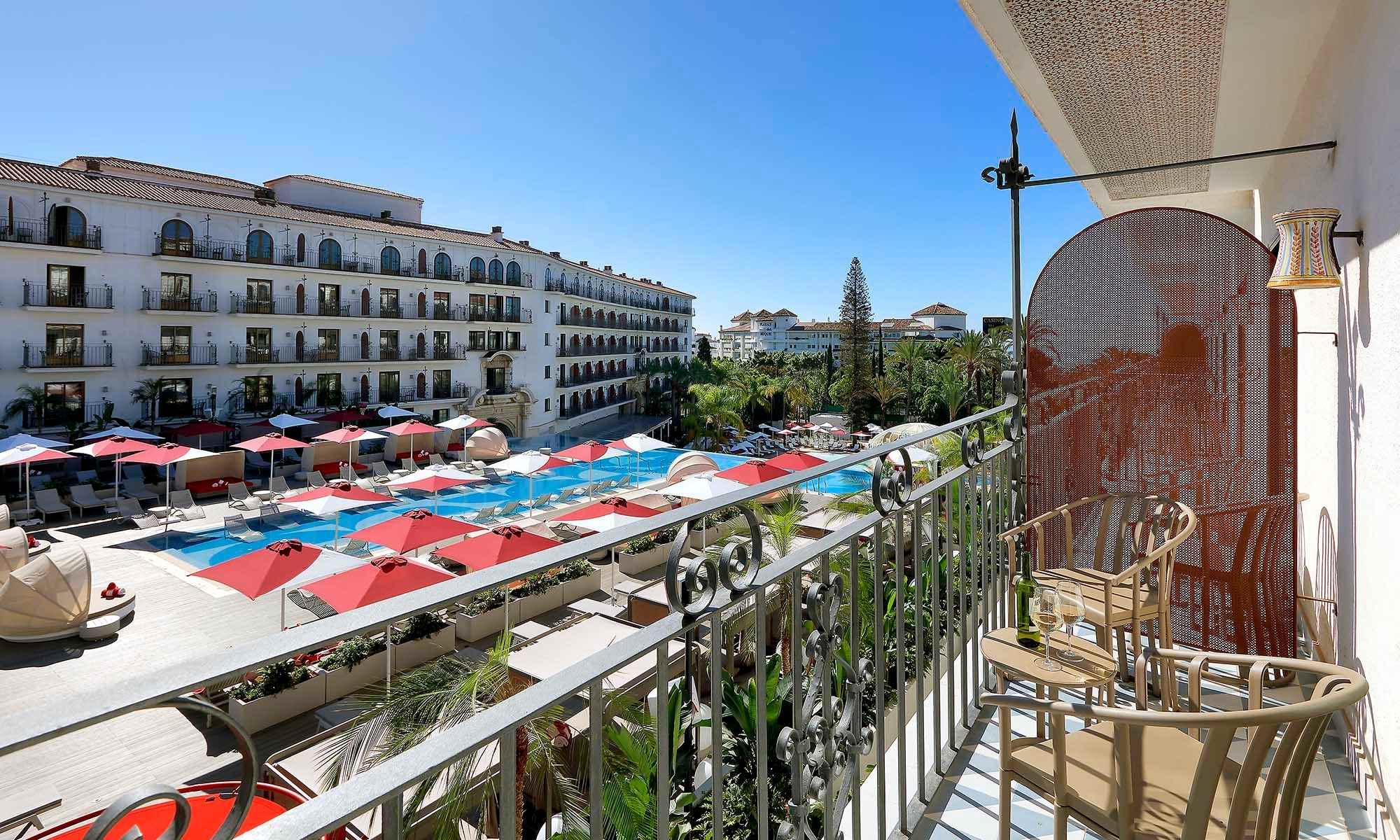 04-PLATINUM-SUITE-HRHM