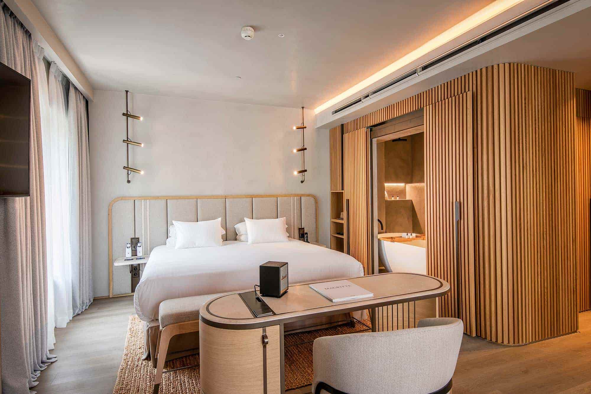 Only-YOU-Hotel-Malaga-Junior-Suite-OY-Love-2