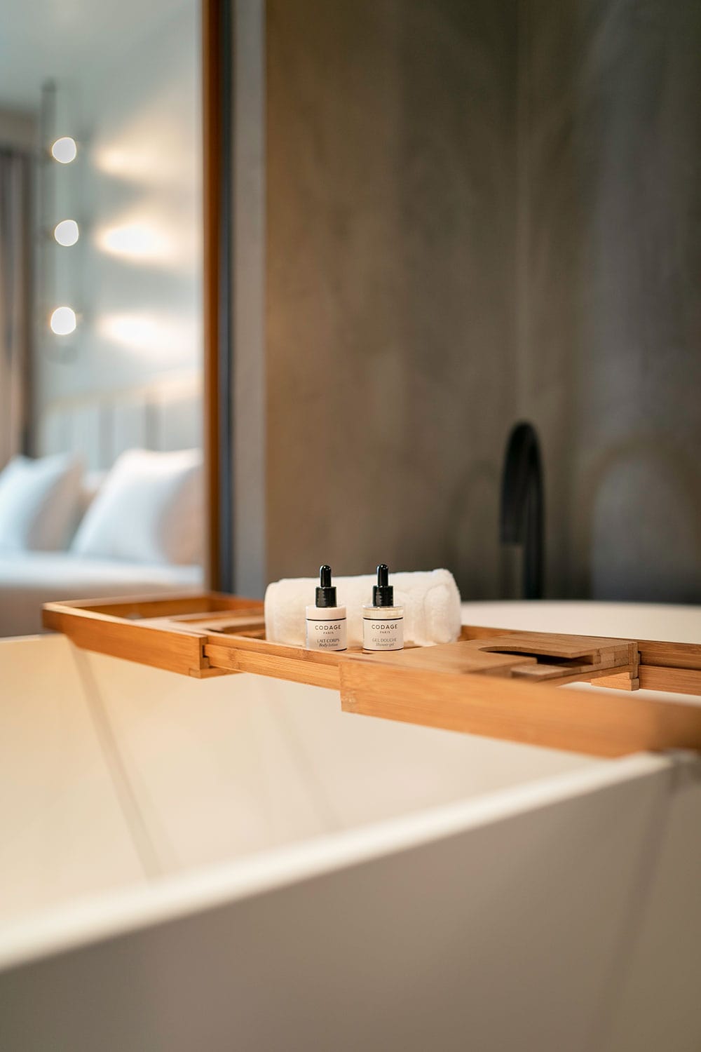 Only-YOU-Hotel-Malaga-Junior-Suite-OY-Love-6