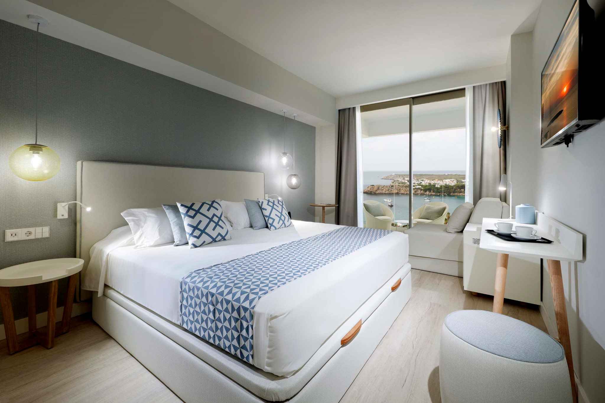 Grand-Palladium-Menorca-Connecting-Family-Deluxe-vista-mar2