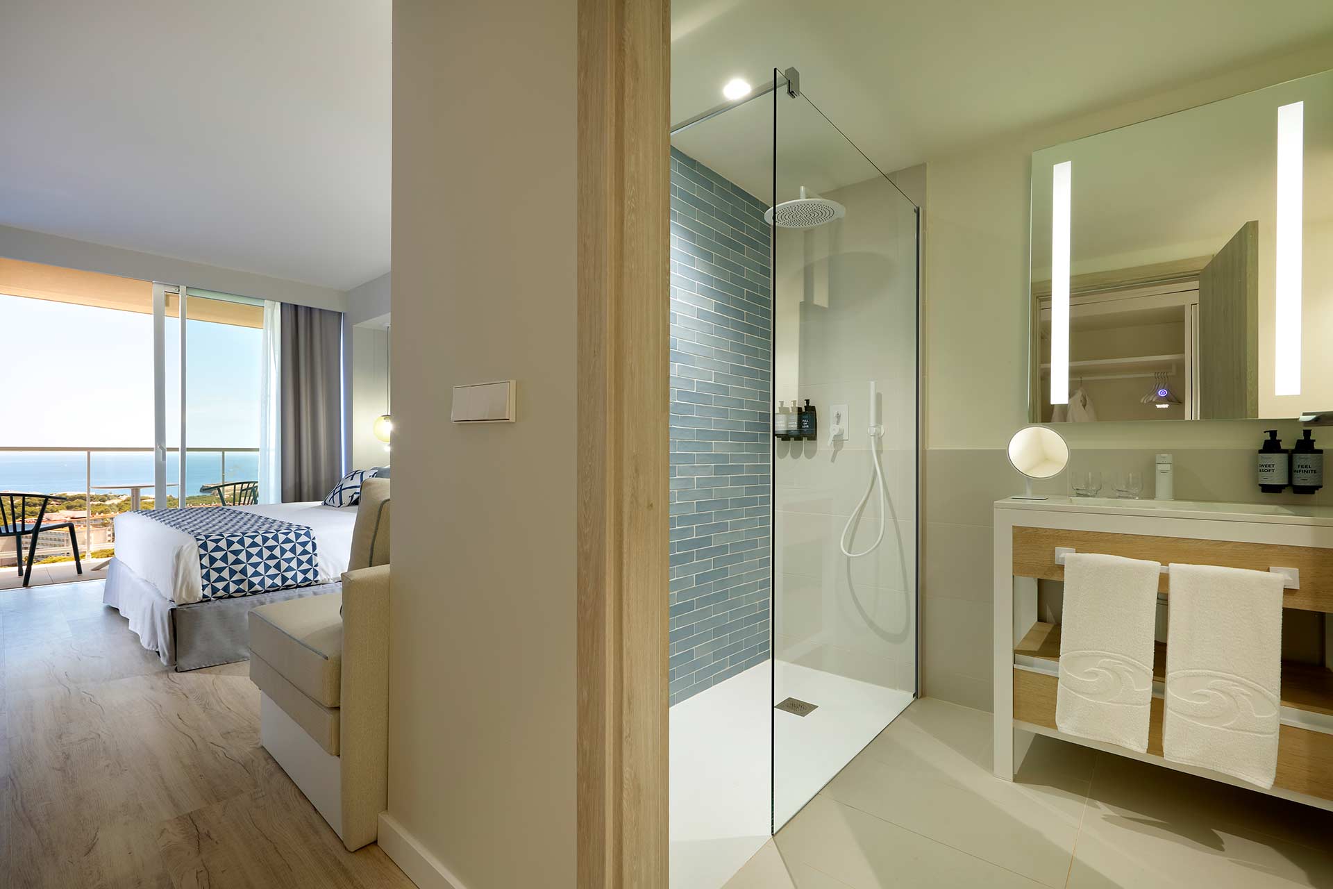 PALLADIUM-HOTEL-MENORCA-DELUXE-FAMILIAR-VISTA-MAR_Baño