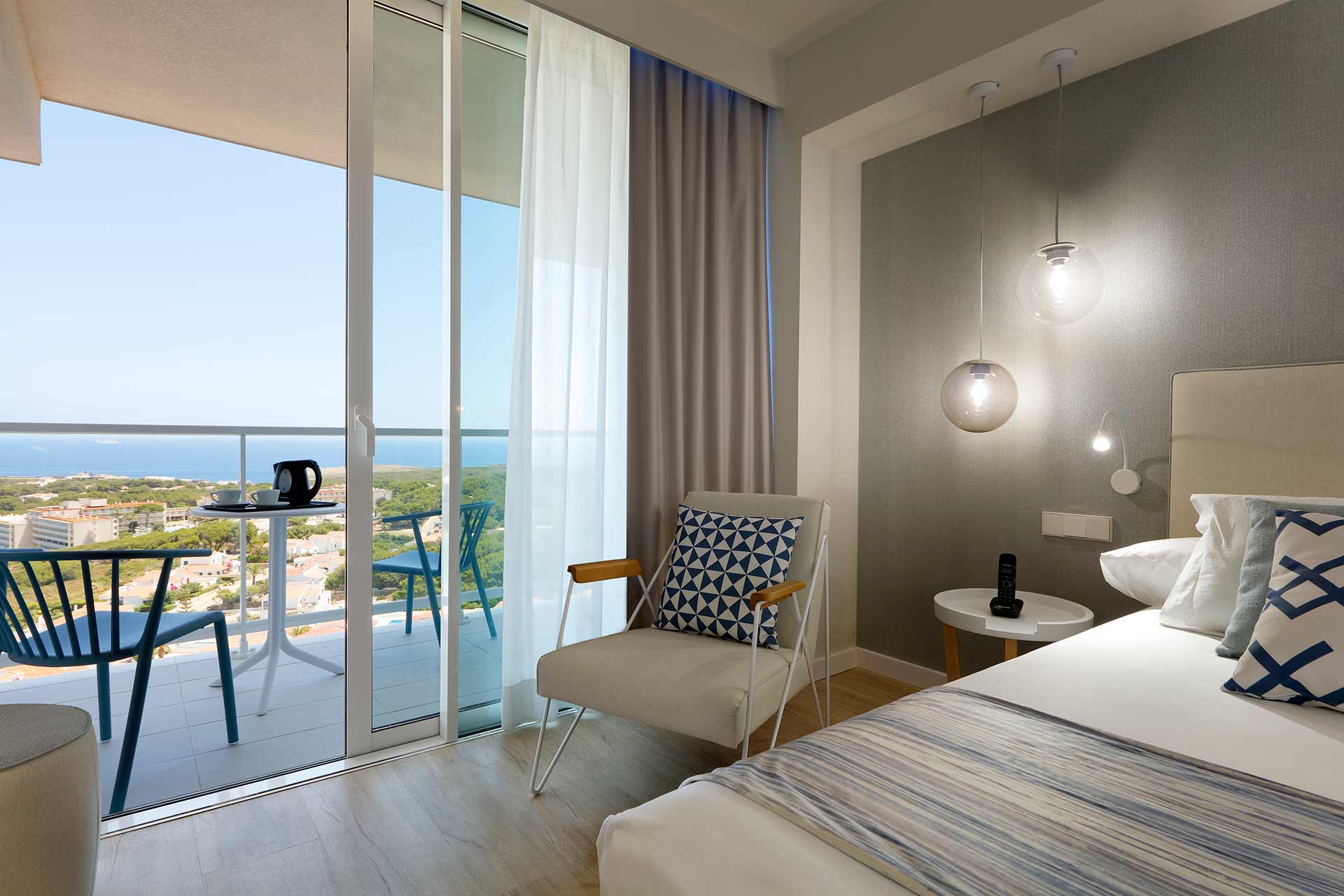 PALLADIUM-HOTEL-MENORCA-Vista Suite y Terraza
