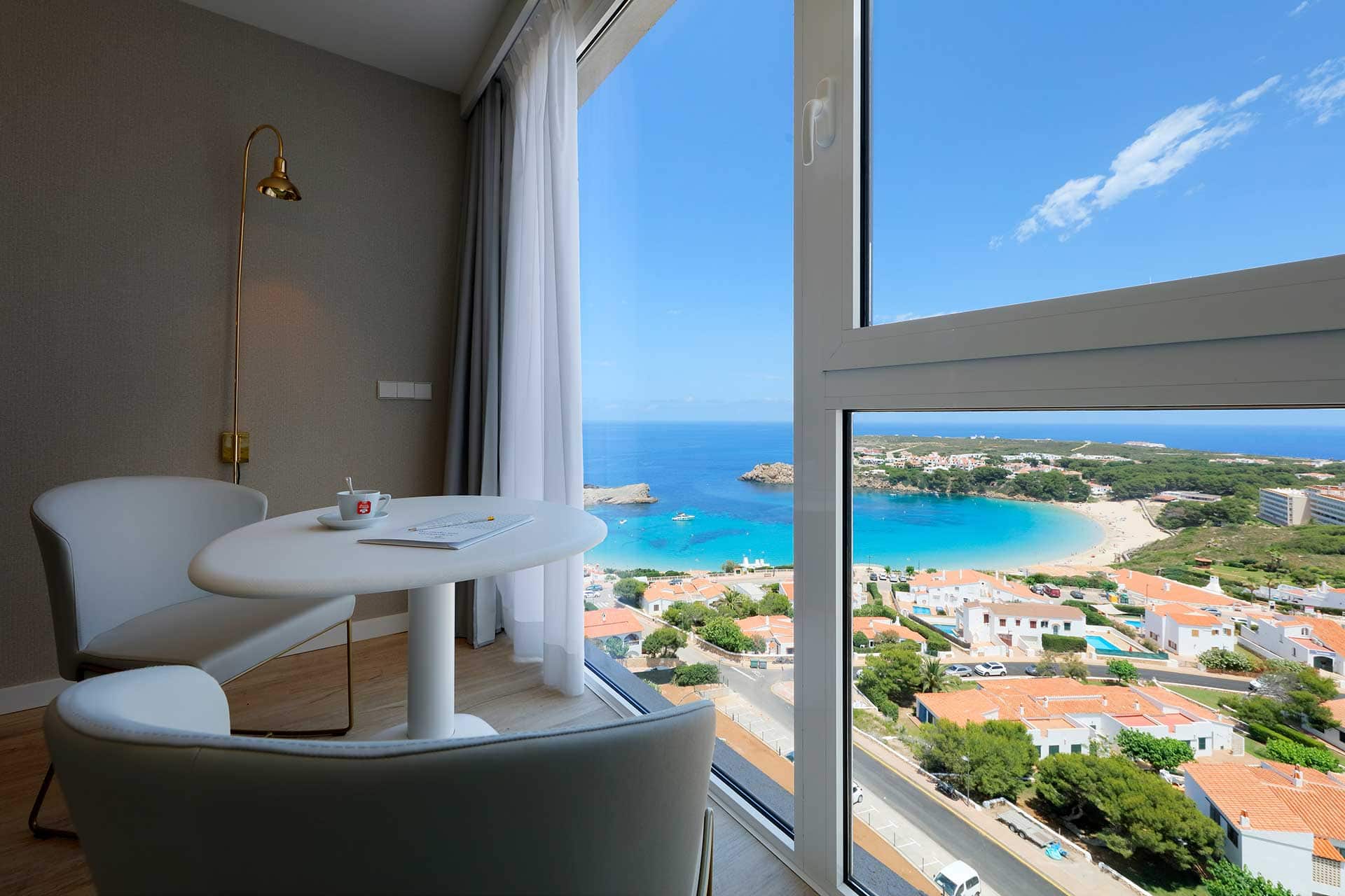 PALLADIUM-HOTEL-MENORCA-SUITE_VISTA_MAR