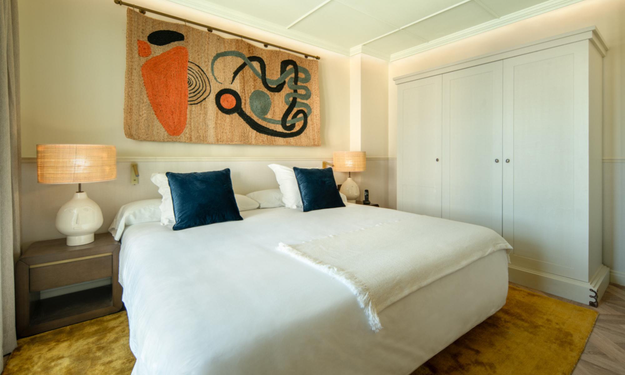 only_you_hotel_sevilla_suite_vista_cama