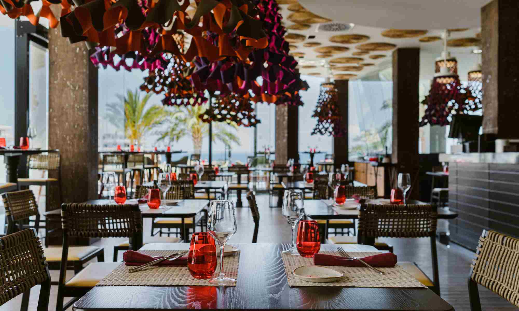 hard-rock-hotel-tenerife-restaurante-suena-chido-mesas