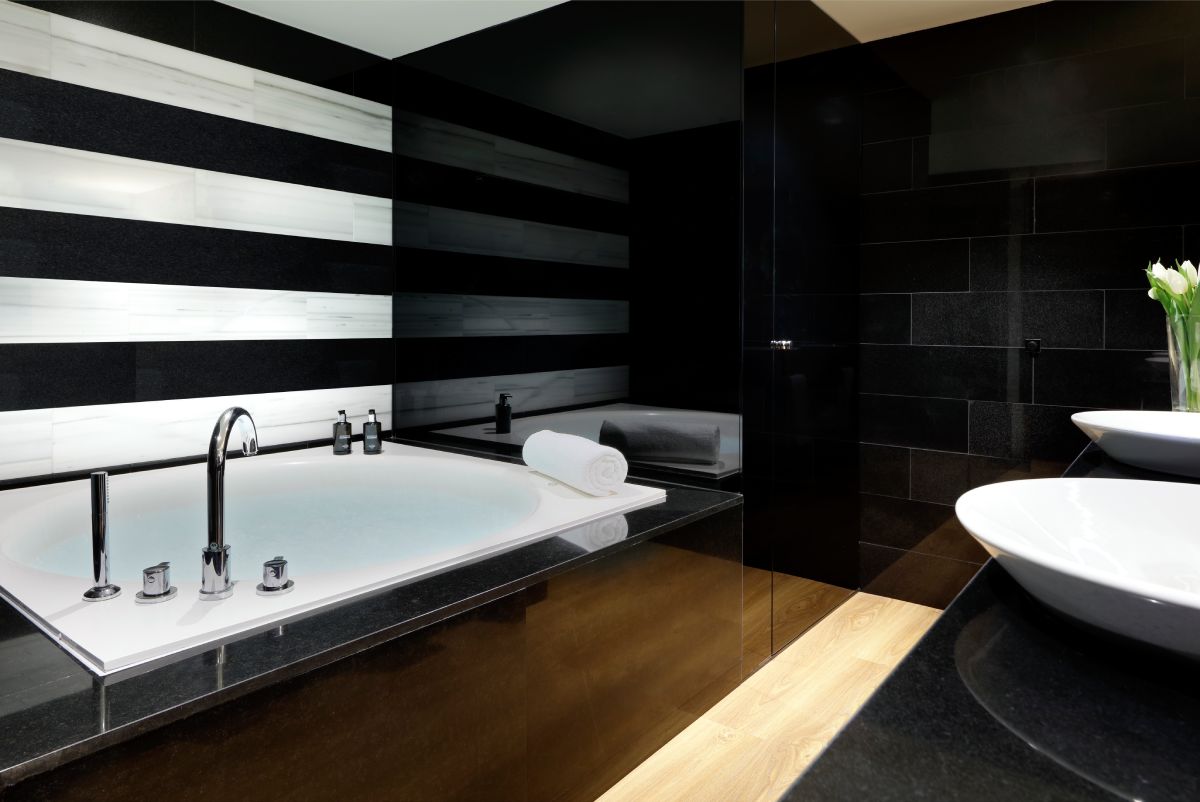 rock-suite-diamond-1.jpg