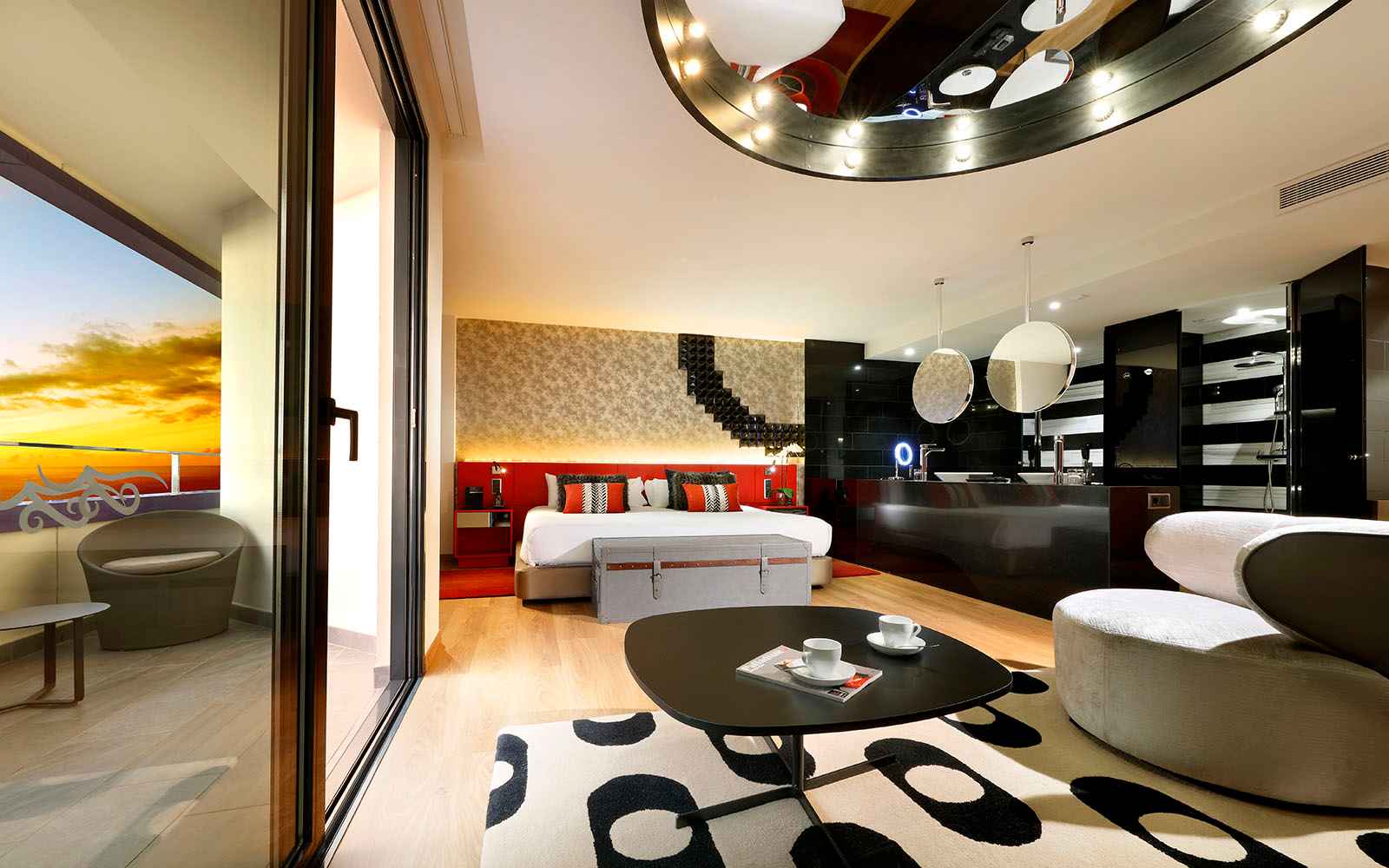 ROCK_ROYALTY_STUDIO_SUITE_1