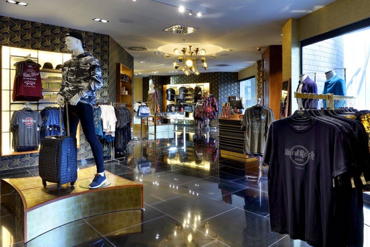 hard_rock_hotel_tenerife_rock_shop.jpg