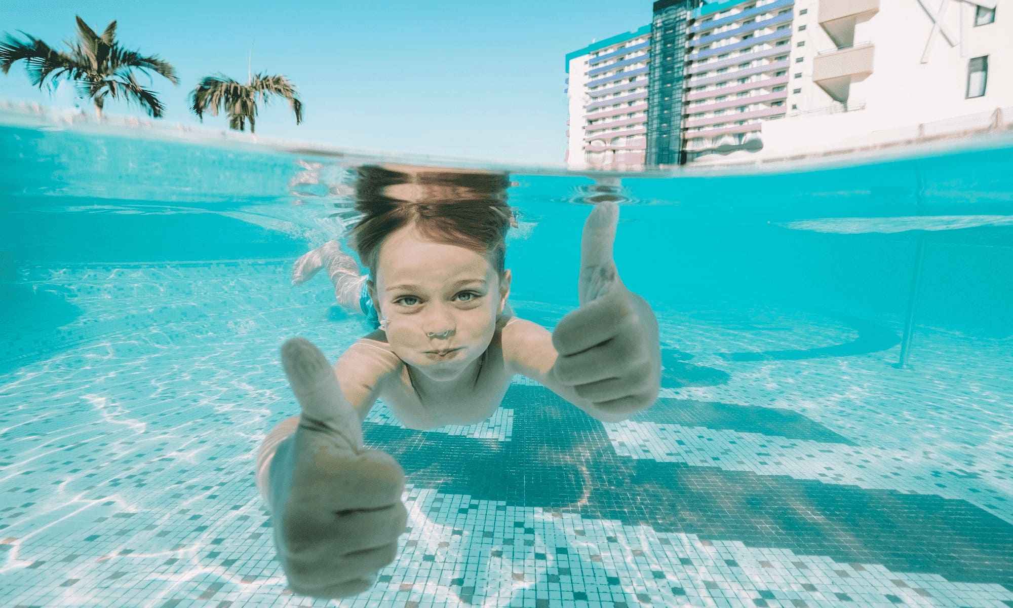 hard_rock_hotel_tenerife_nino_piscina