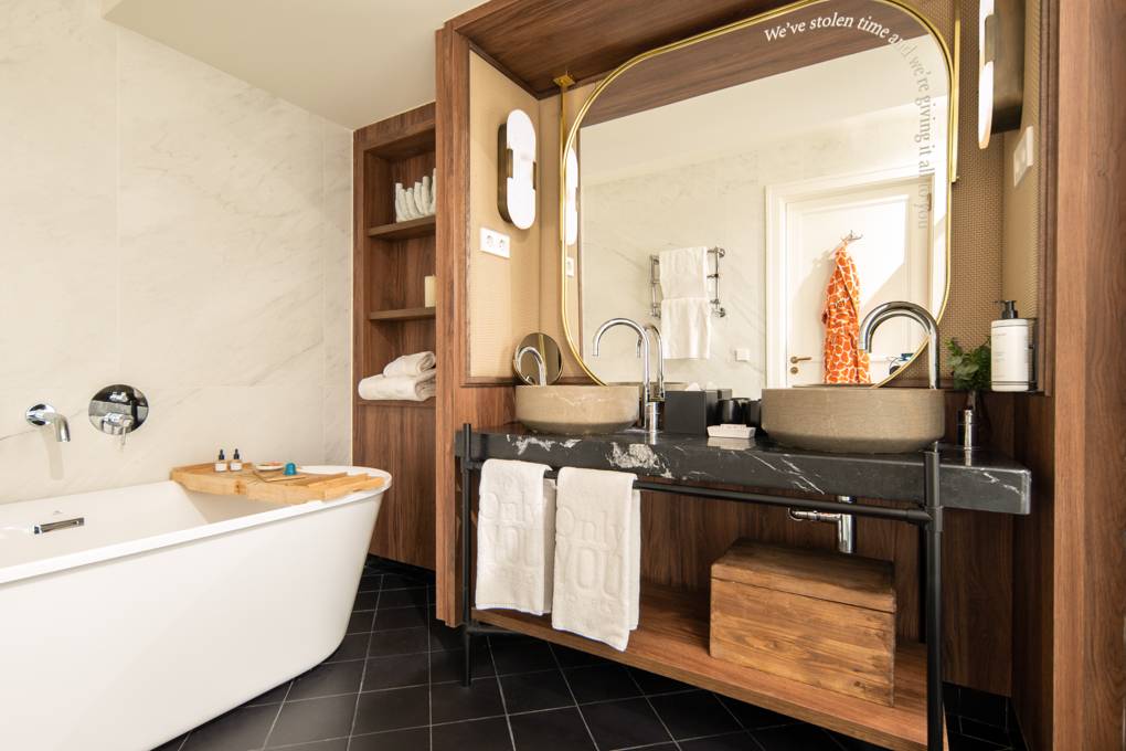 Only-YOU-Hotel_Valencia_Junior_Suite_Deluxe_04