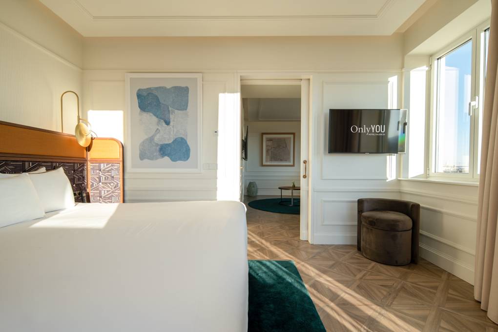 Only-YOU-Hotel-Valencia_Junior_Suite_Premium_02