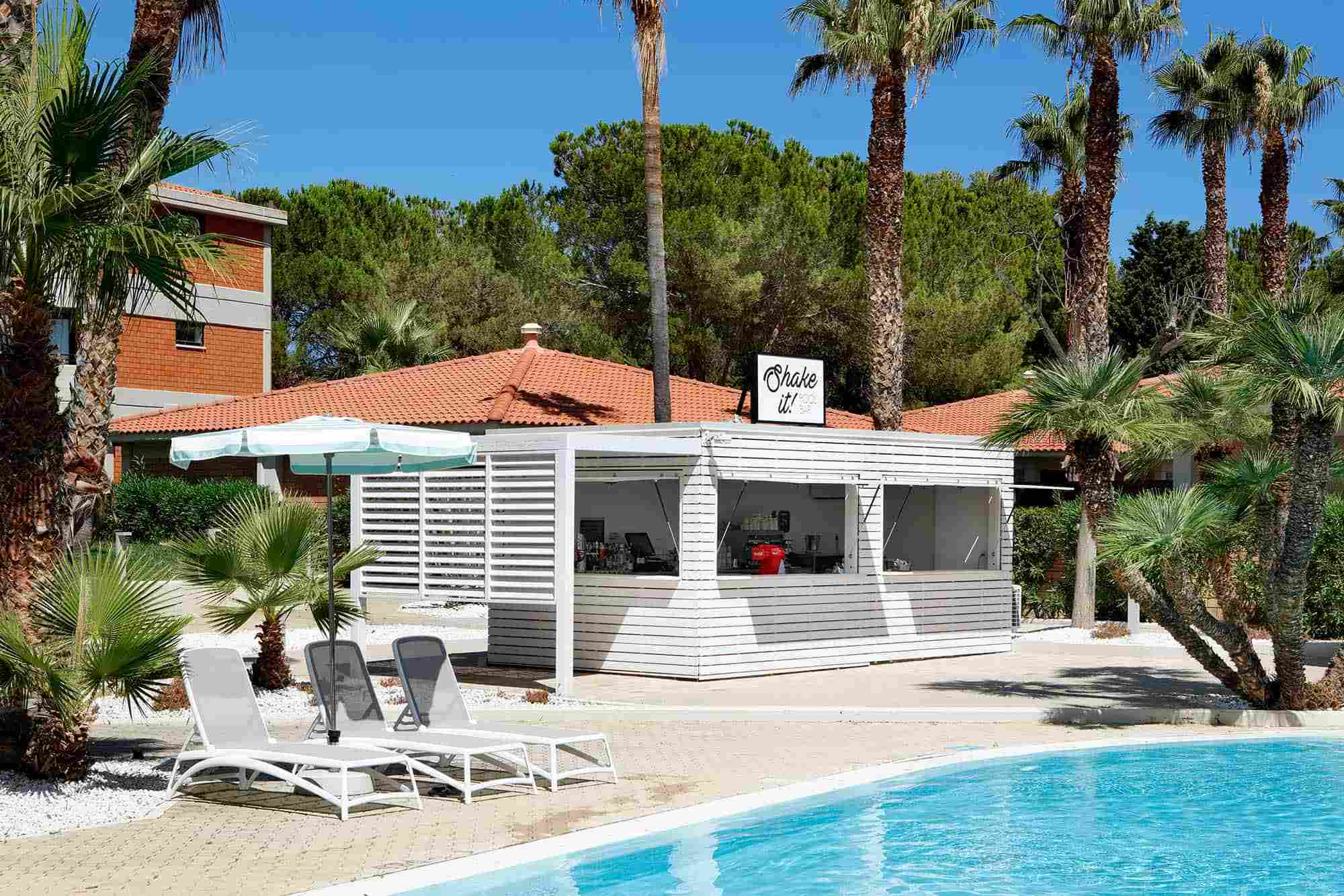 Grand-Palladium-Sicilia-Resort-Spa-Shake-it-Bar-3