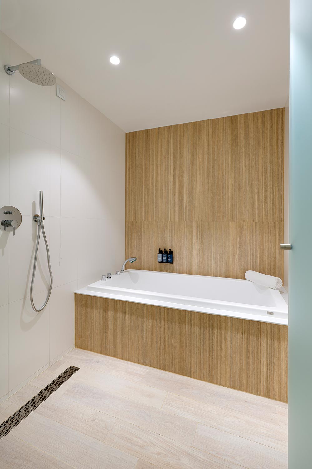 Grand-Palladium-Sicilia-Resort-Spa-Deluxe-Sea-Side-6