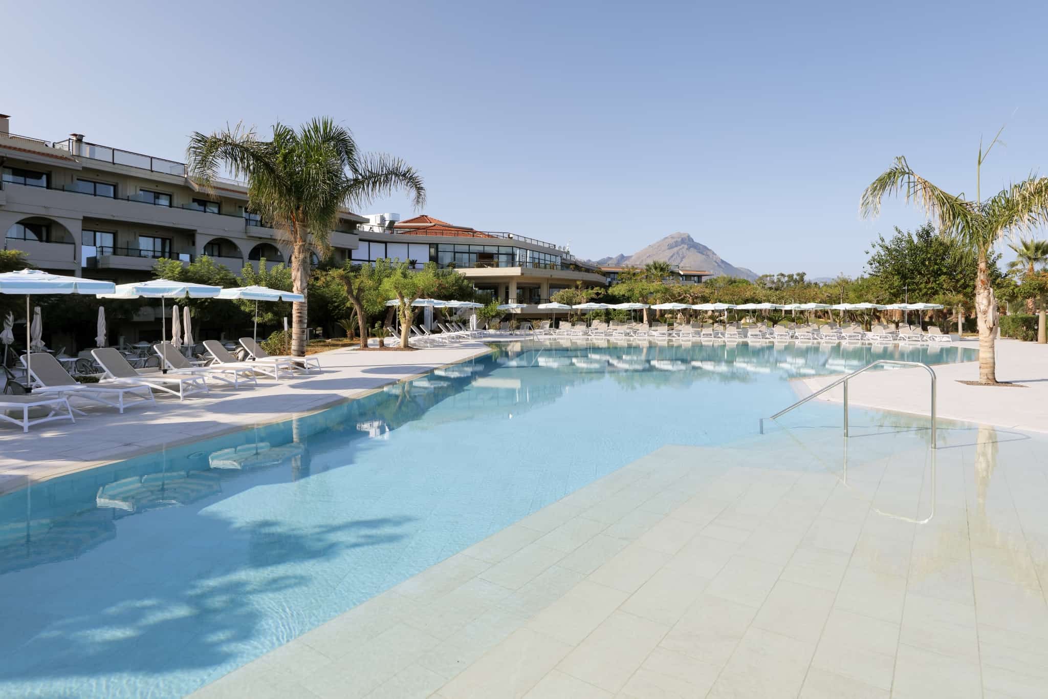 The Signature Level at Grand Palladium Sicilia Resort & Spa y Grand Palladium Sicilia Resort & Spa Piscina