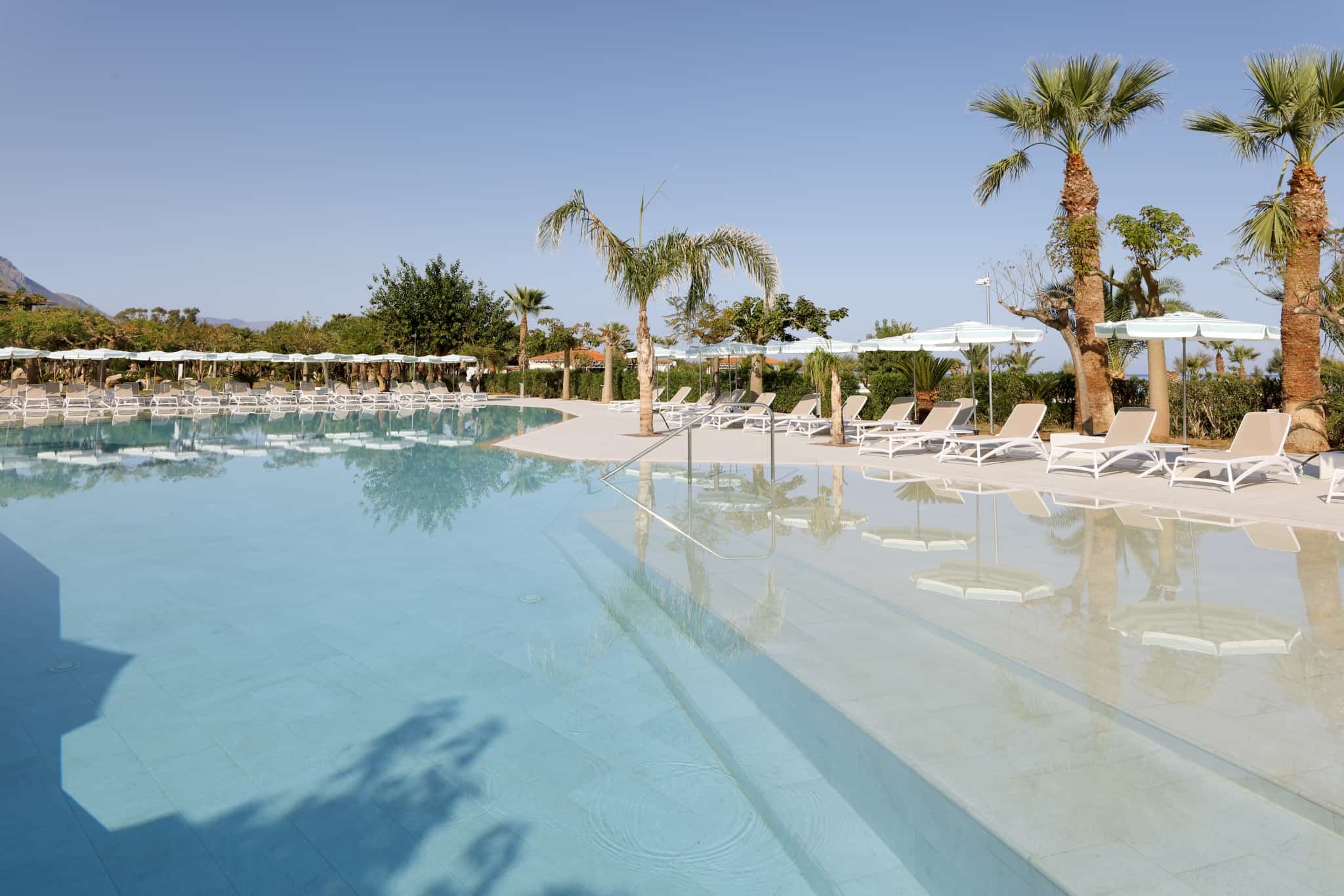 Grand_Palladium_Sicilia_Piscina9