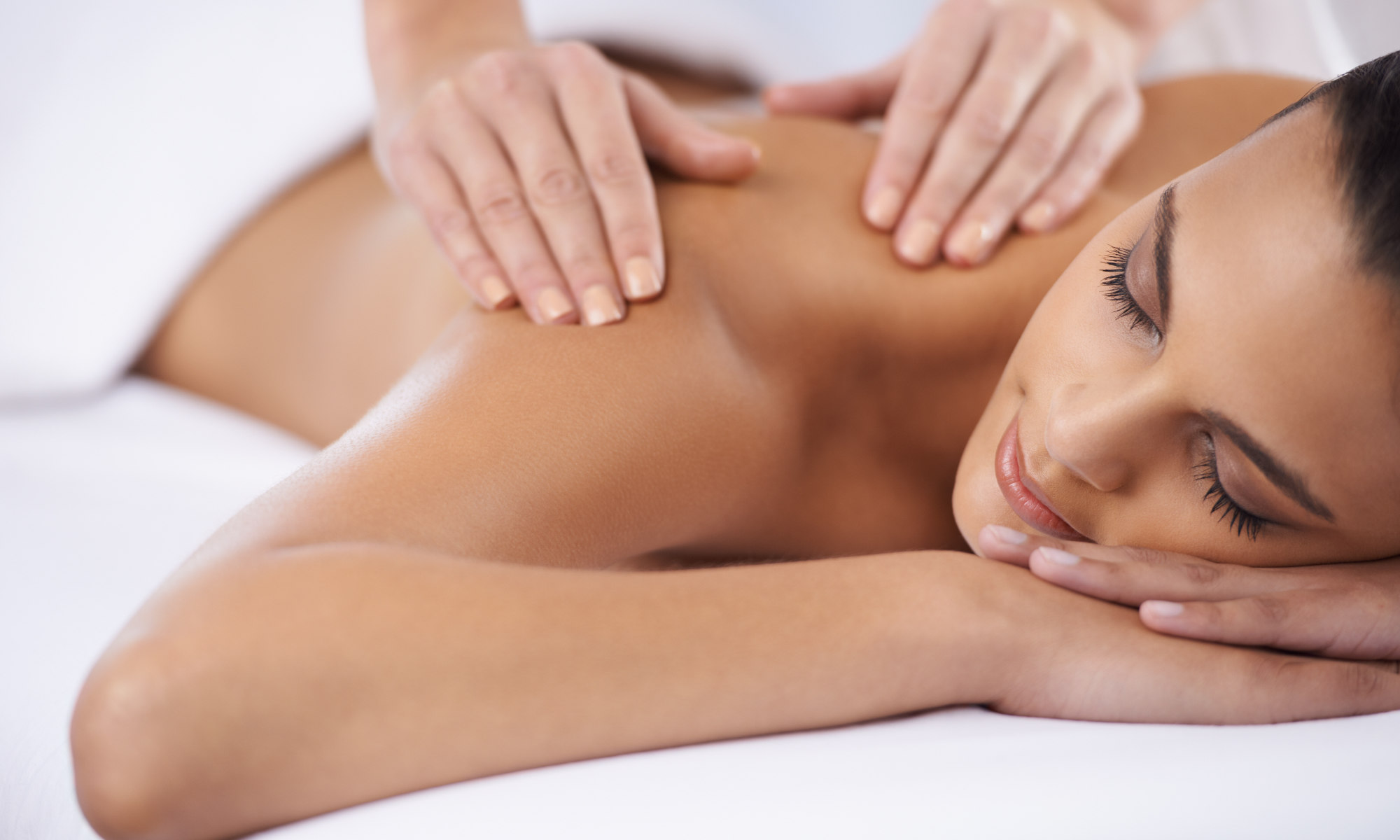 grand-palladium-sicilia-resort-spa-mujer-masaje