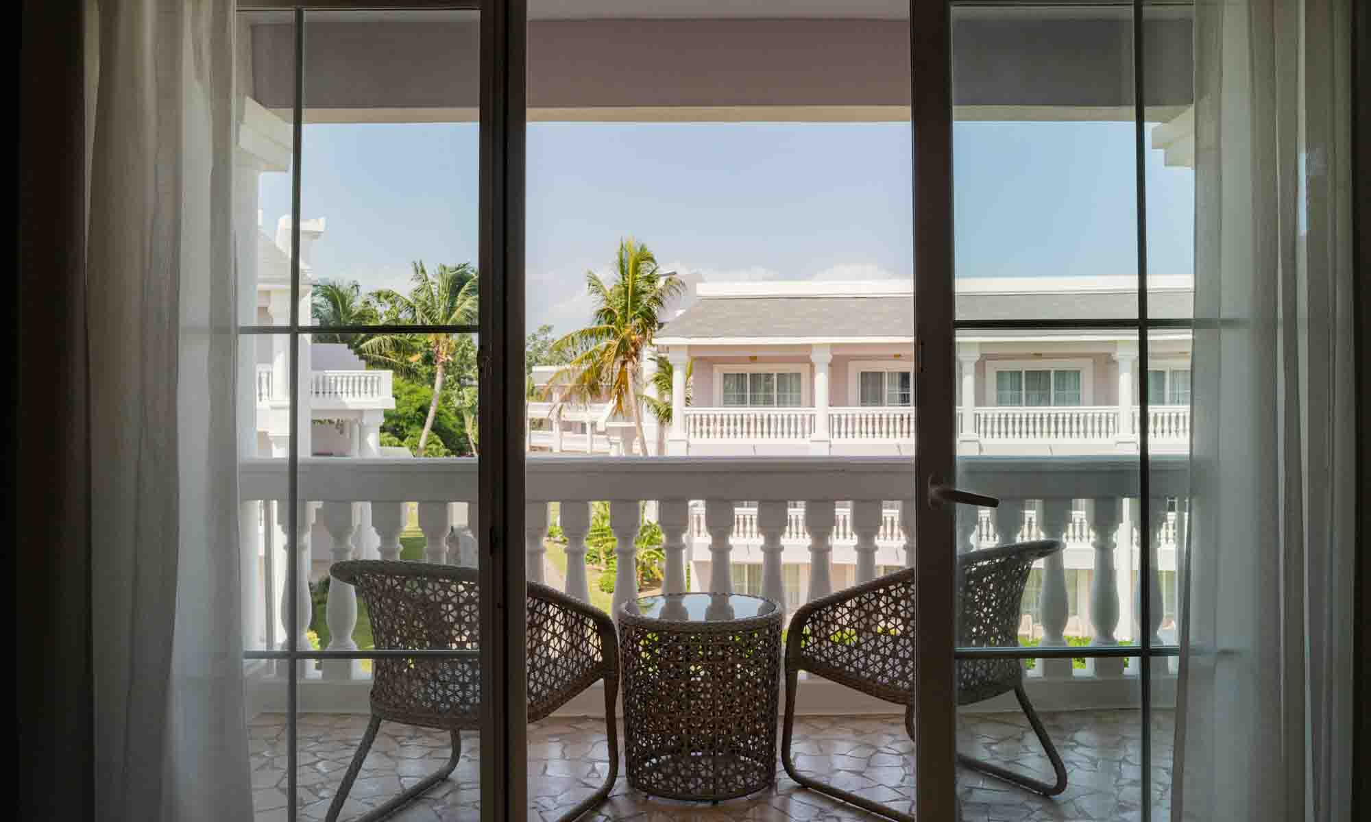 gp lady hamilton junior suite beach side