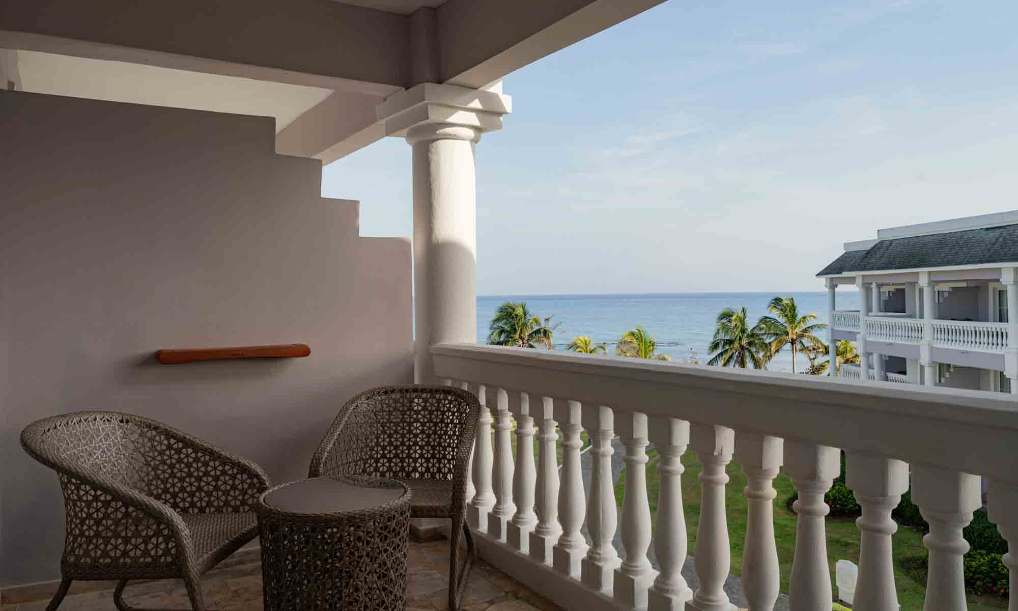 gp lady hamilton junior suite ocean view