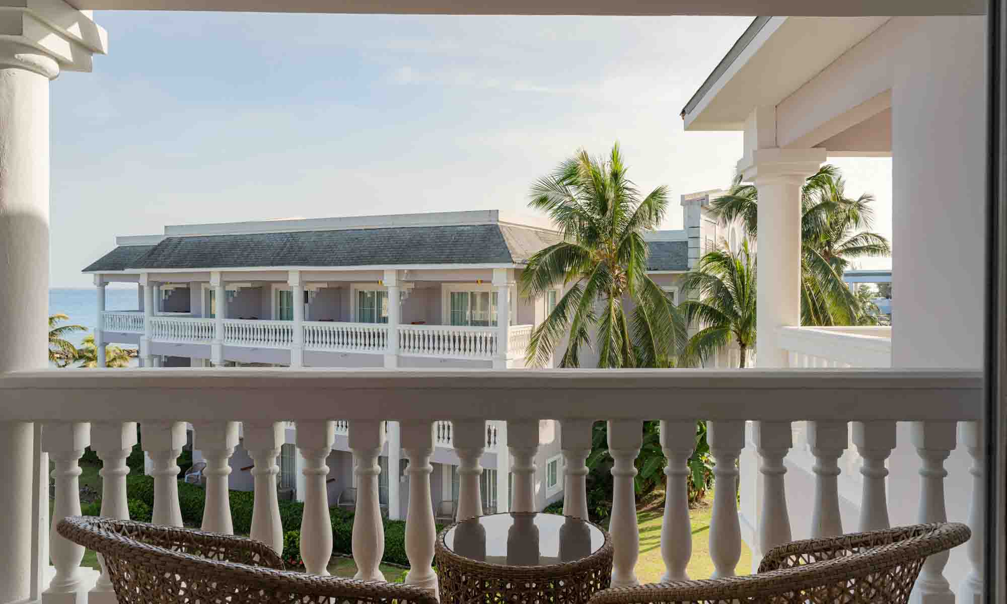 gp lady hamilton junior suite ocean view