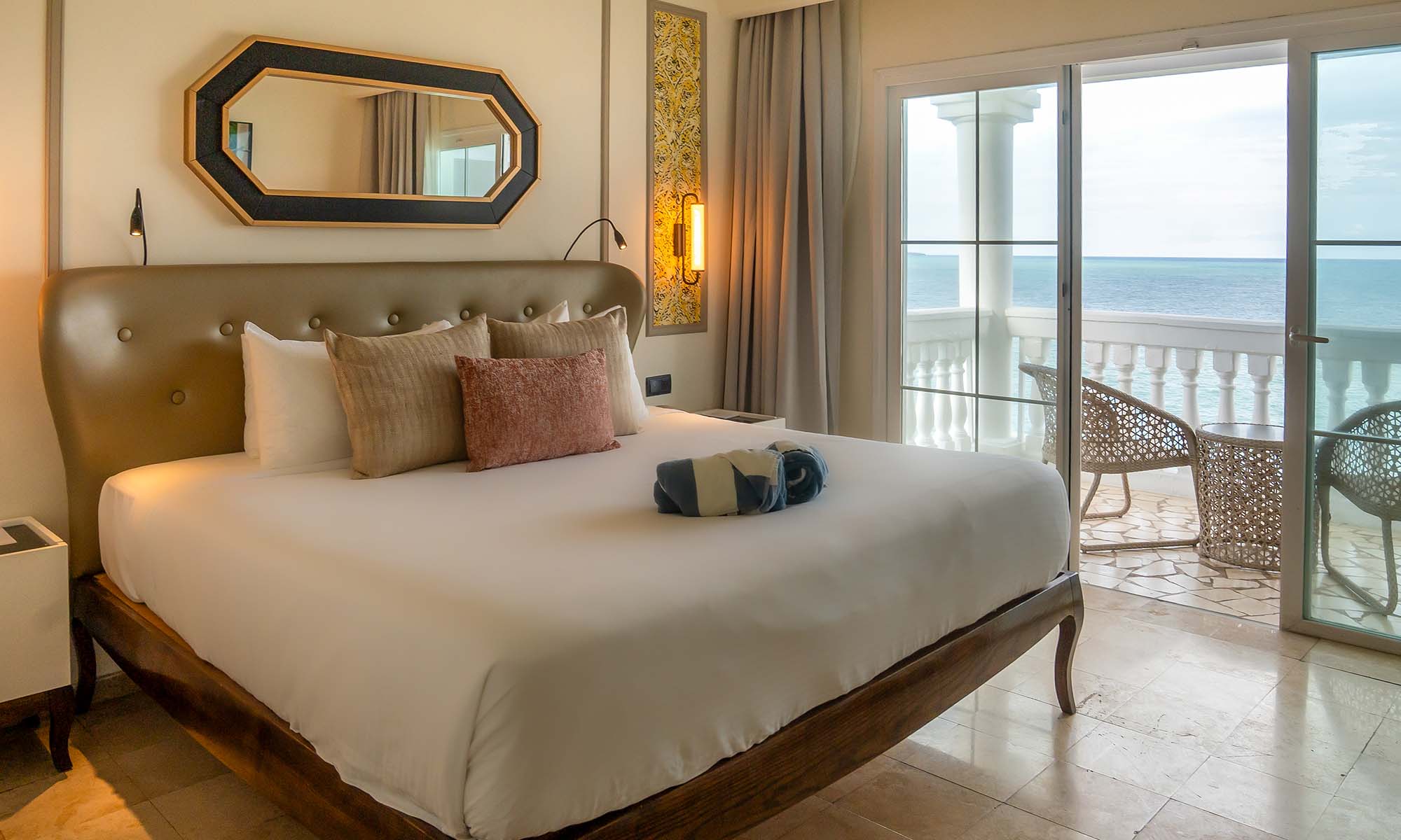 The Signature Level at Grand Palladium Lady Hamilton Junior Suite Ocean View