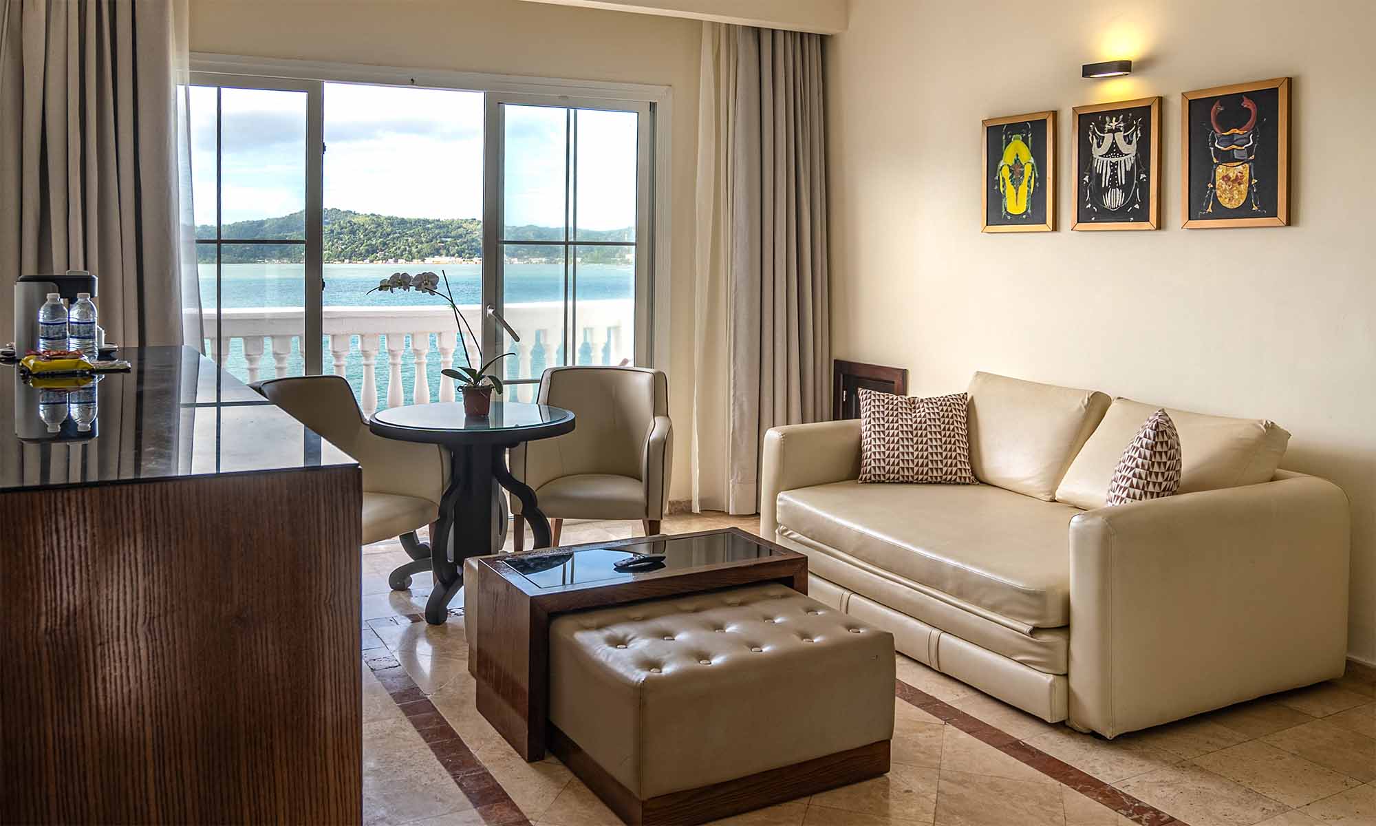 The Signature Level at Grand Palladium Lady Hamilton Suite Oceanfront