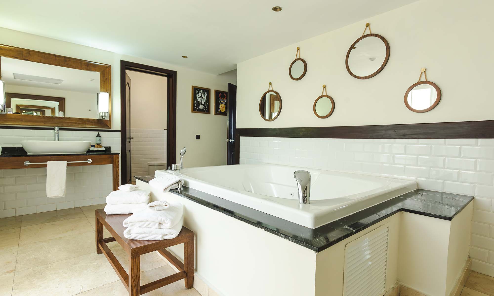 The Signature Level at Grand Palladium Lady Hamilton Villa Suite Panoramic Ocean View