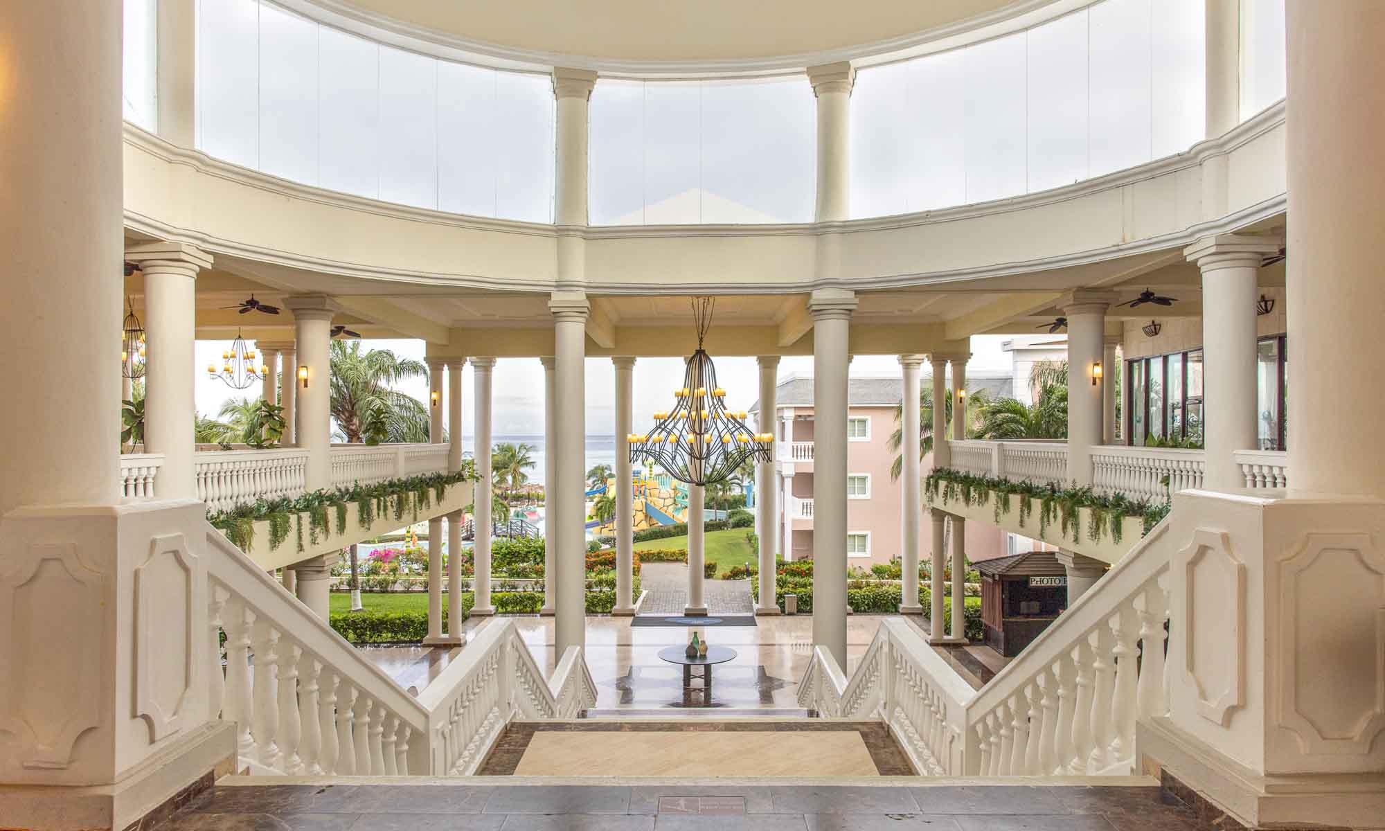 grand-palladium-jamaica-resort-lobby-01.jpg