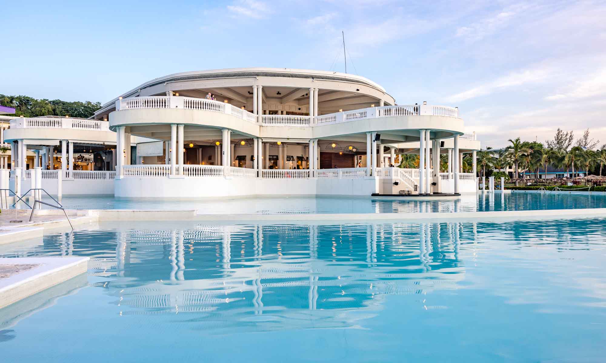 grand palladium jamaica resort pool