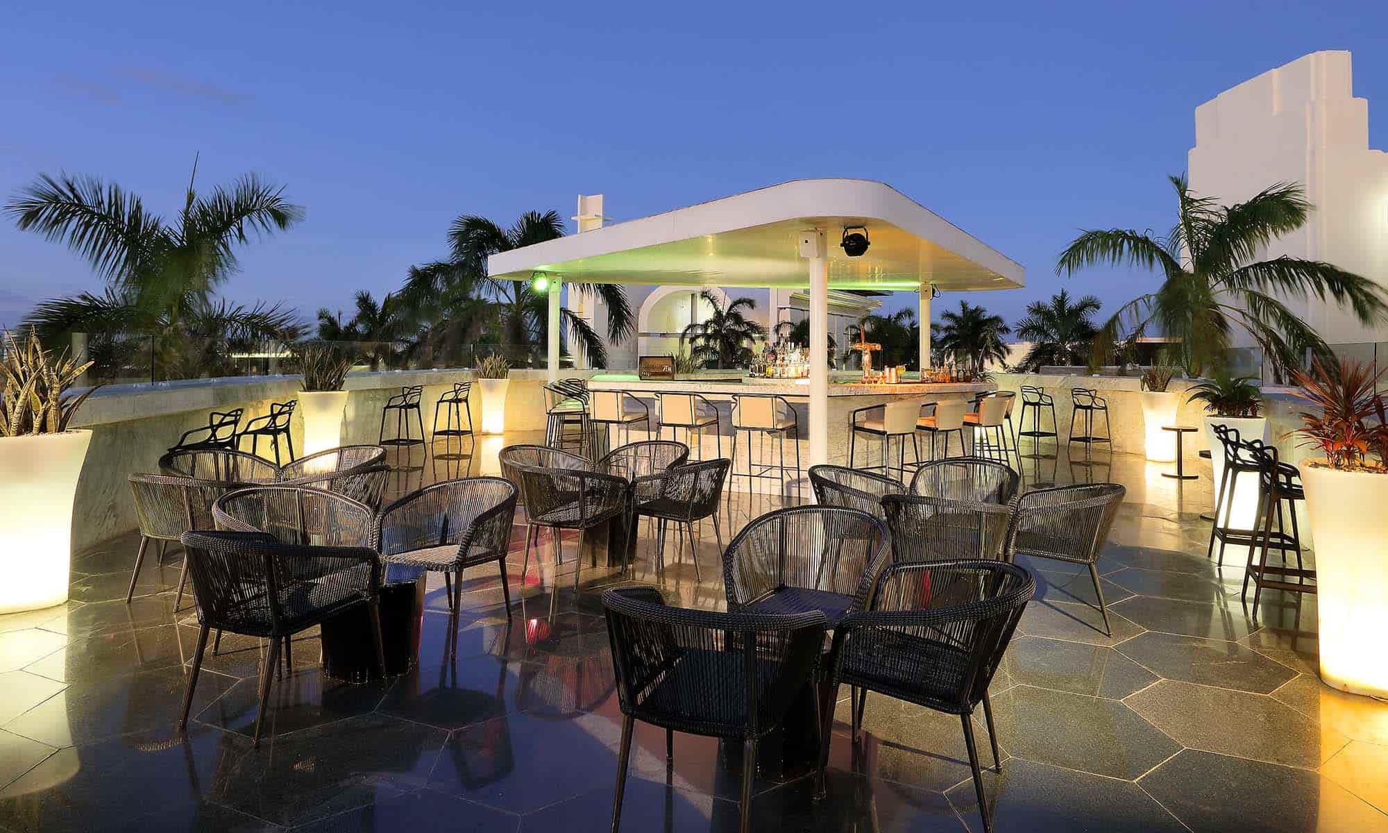 Grand-Palladium-Costa-Mujeres-Resort-Spa-Bar-Eclipse