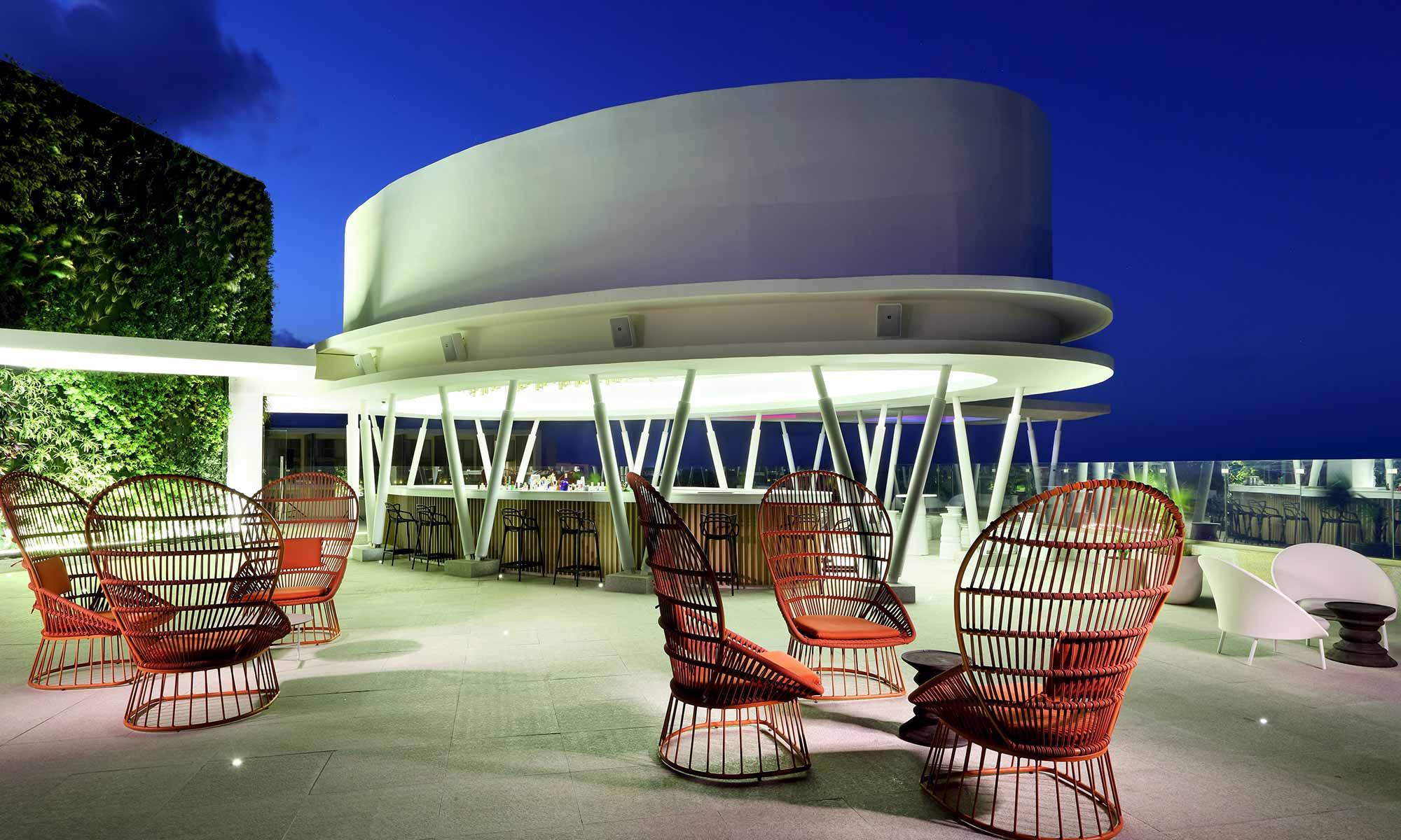 costa-mujeres-trs-coral-gravity-skybar