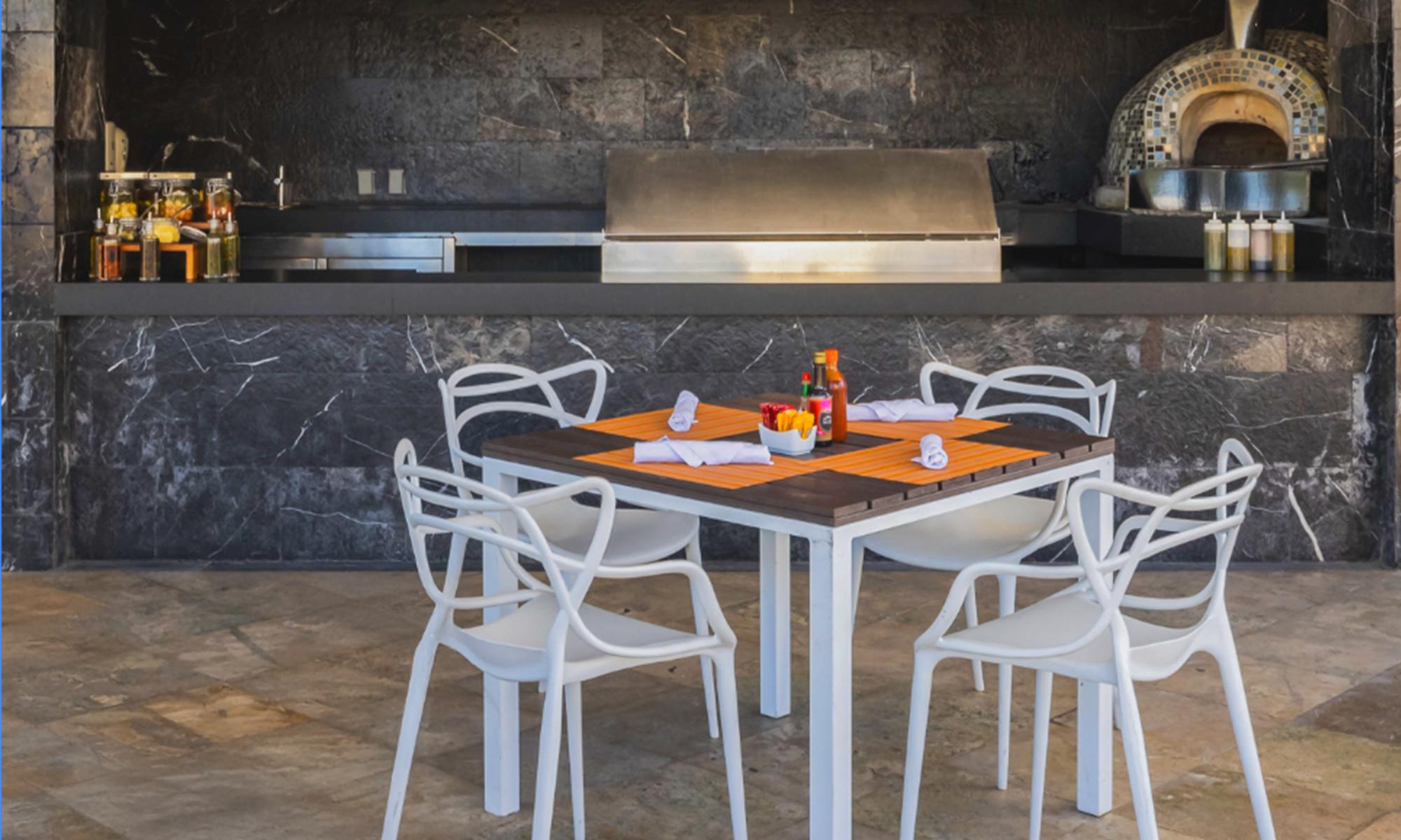 grand-palladium-select-costa-mujeres-the-pizza-stop