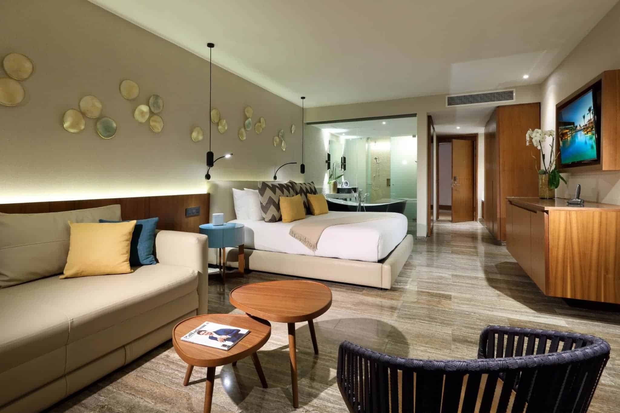 Family-Selection-Grand-Palladium-Costa-Mujeres-Junior-Suite-beachside-ocean-view6