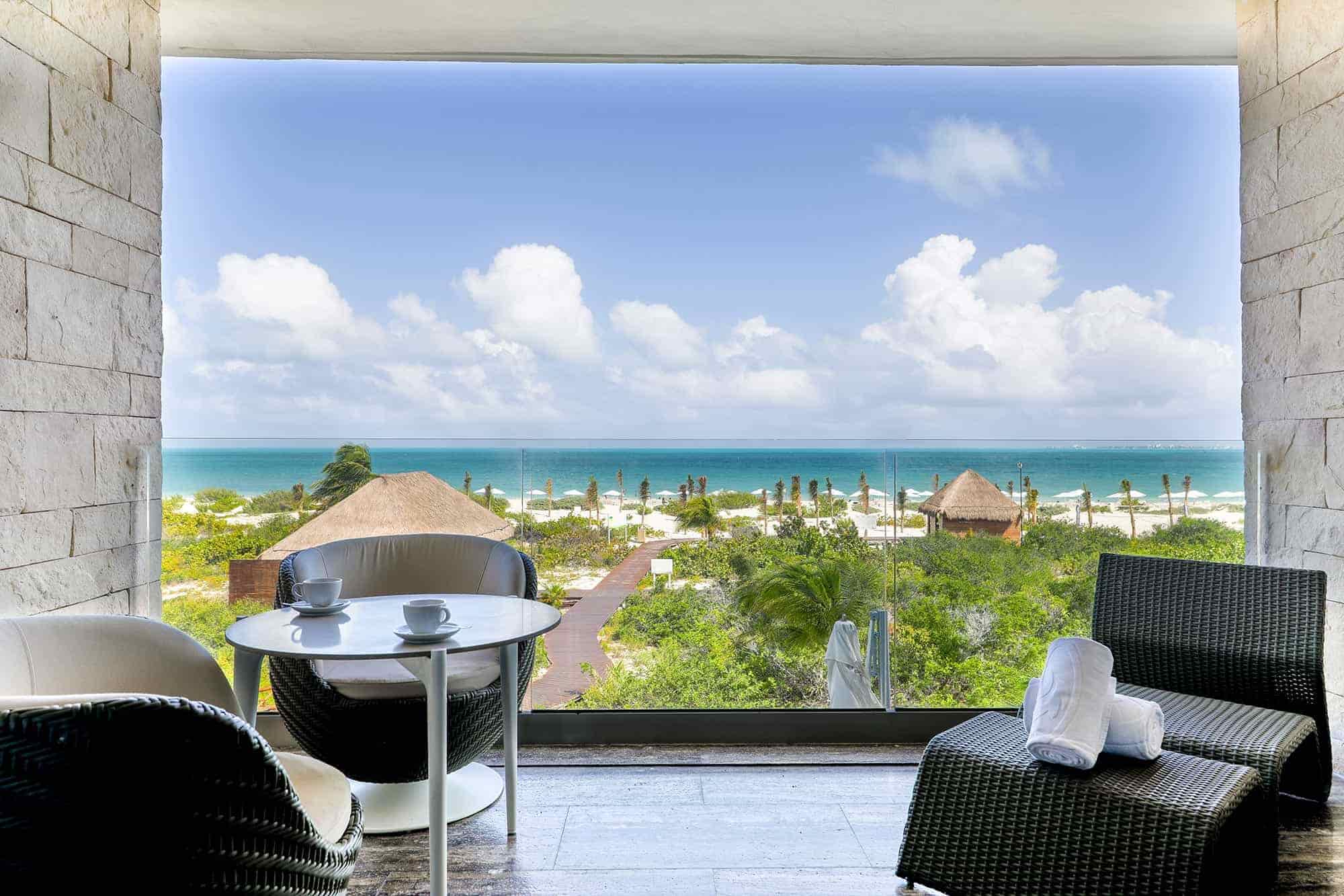 Family-Selection-Costa-Mujeres-Junior-Suite-Beachfront-Panoramic-Ocean-View