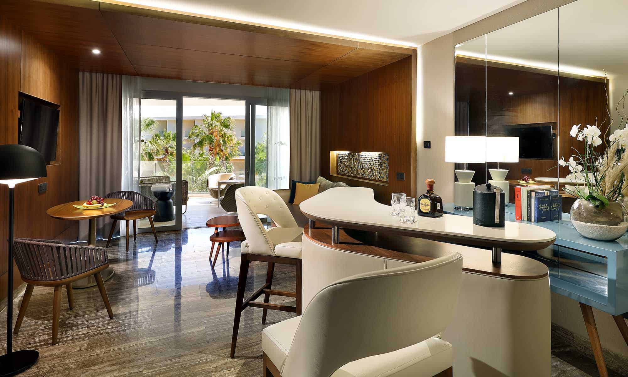 Family-Selection-Grand-Palladium-Costa-Mujeres-loft-suite-jacuzzi-terrace-vista-exterior-4