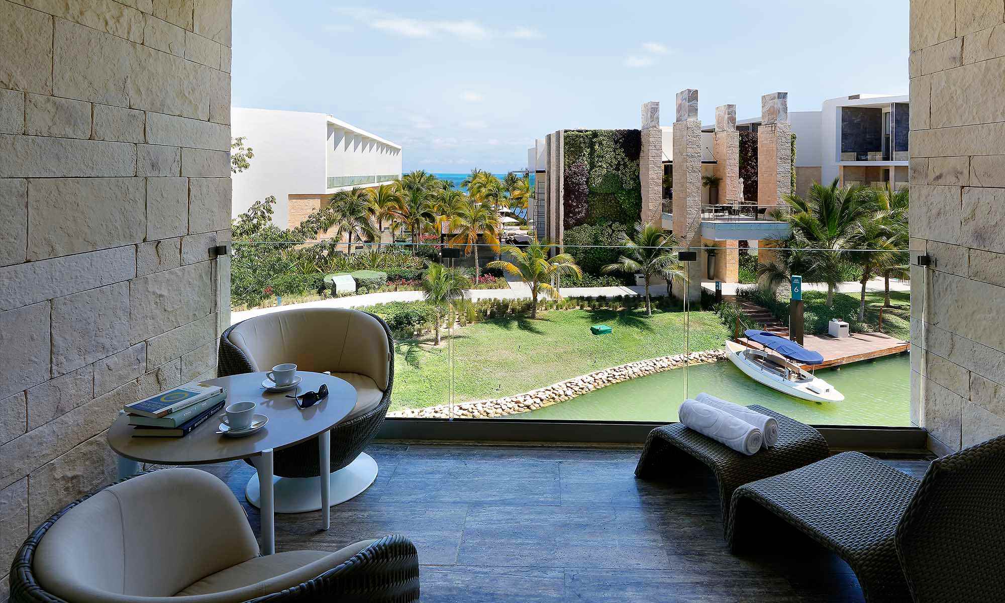 Grand-Palladium-Costa-Mujeres-junior-suite-garden-lagoon-suite