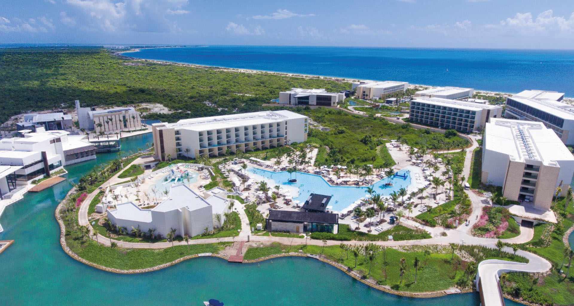 Grand Palladium Select Costa Mujeres Slider