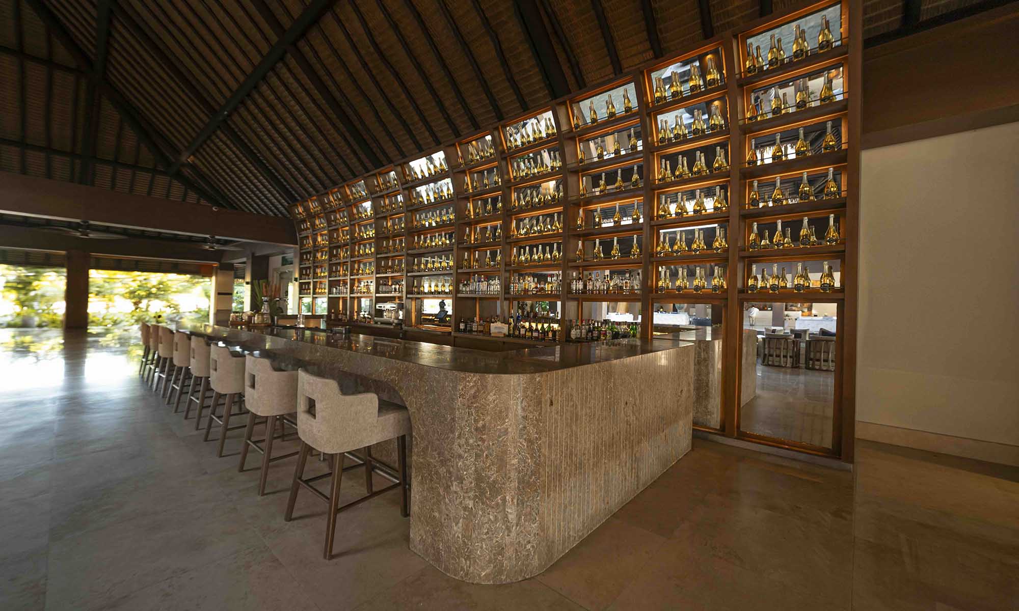 Family Selection at Grand Palladium Kantenah Resort & Spa Lobby Bar Kantenah