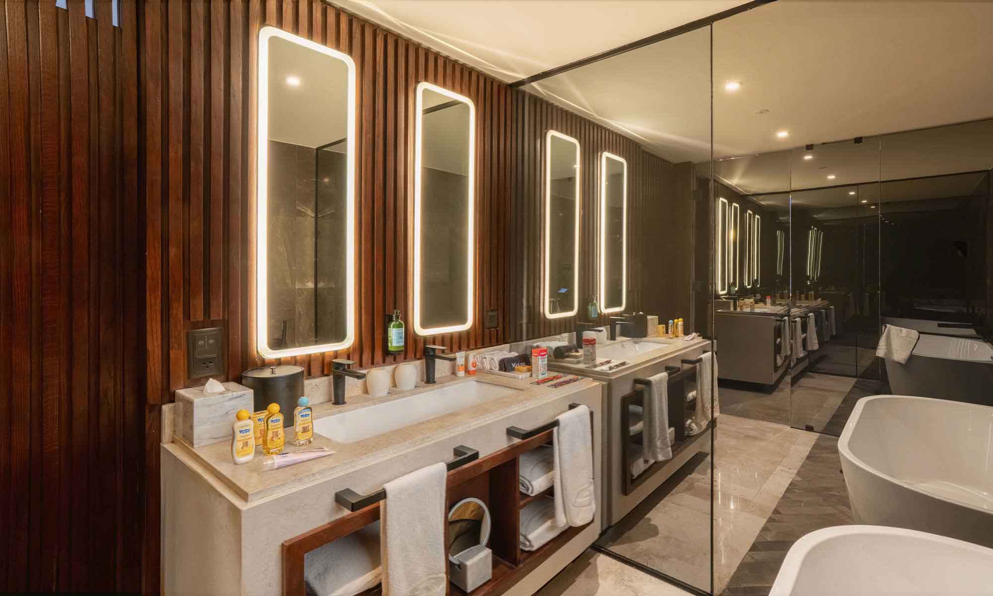 Family Selection Kantenah Connecting Suite