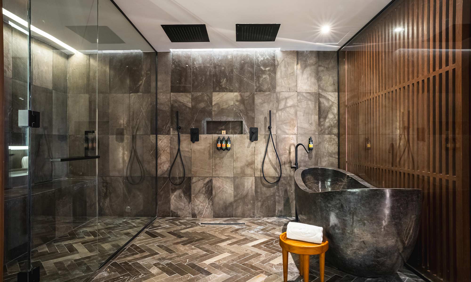 family-selection-at-grand-palladium-kantenah-resort-spa-signature-suite-private-pool_5.jpg