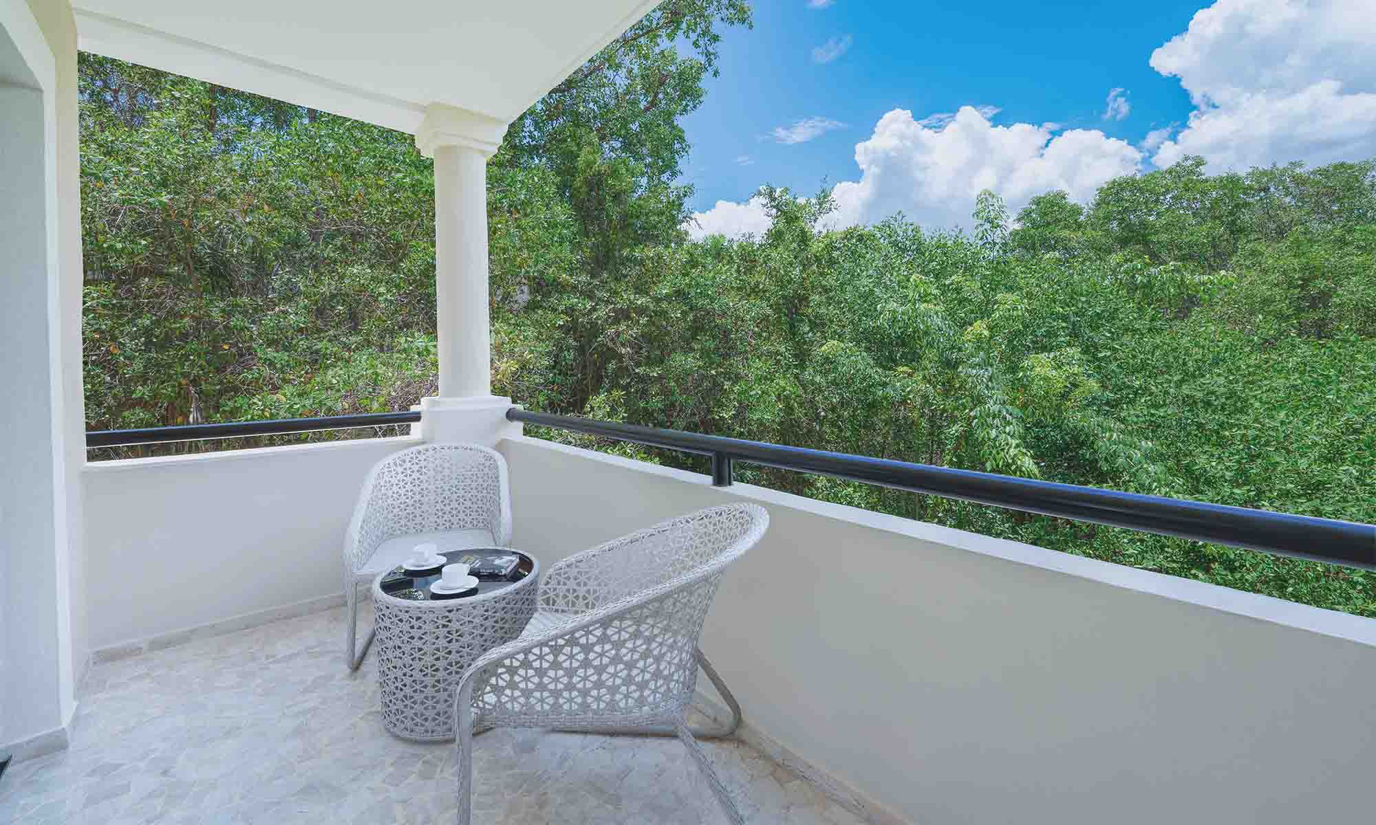 gp-white-sand-junior-suite-beachfront-2.jpg