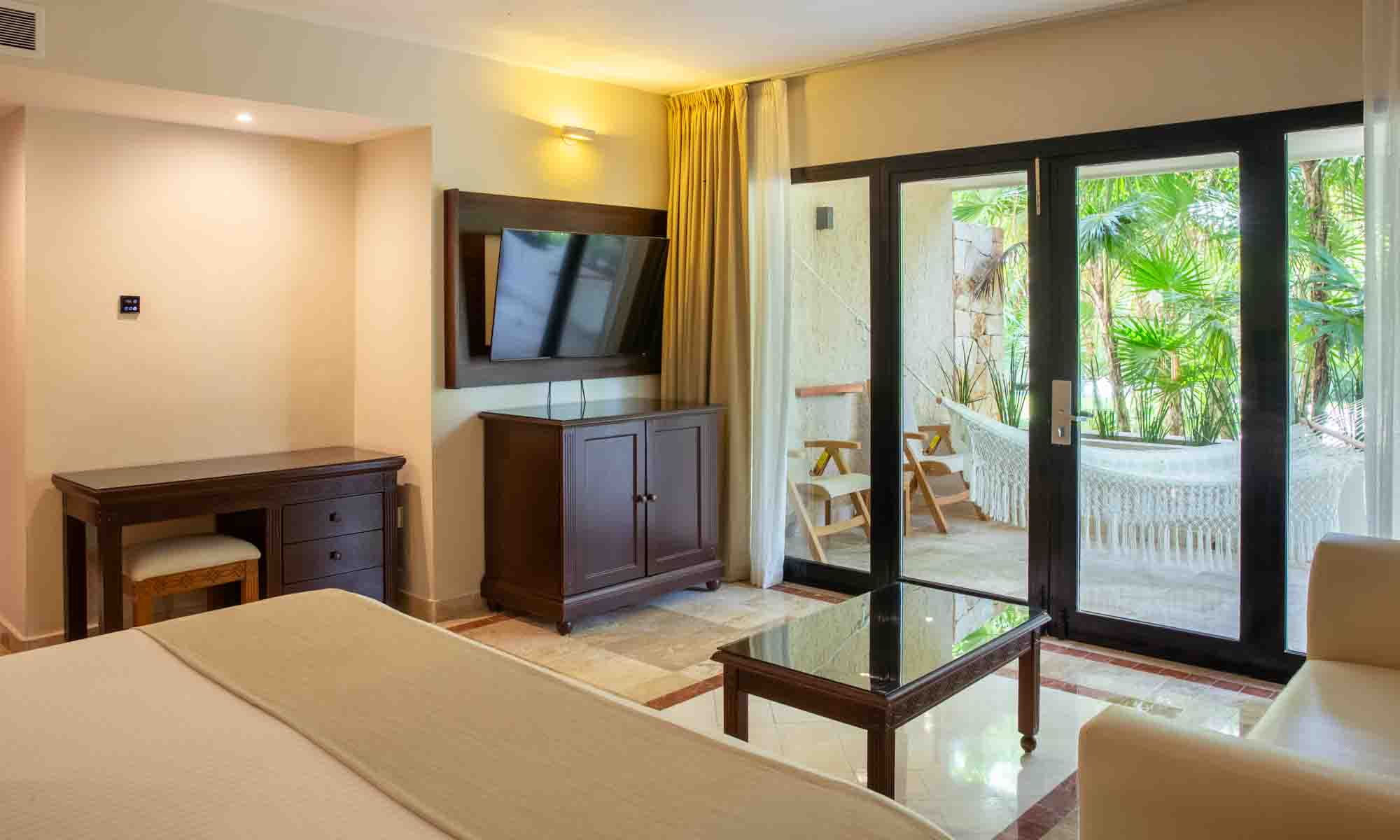 Grand Palladium Select White Sand - Romance Villa Suite Poolside