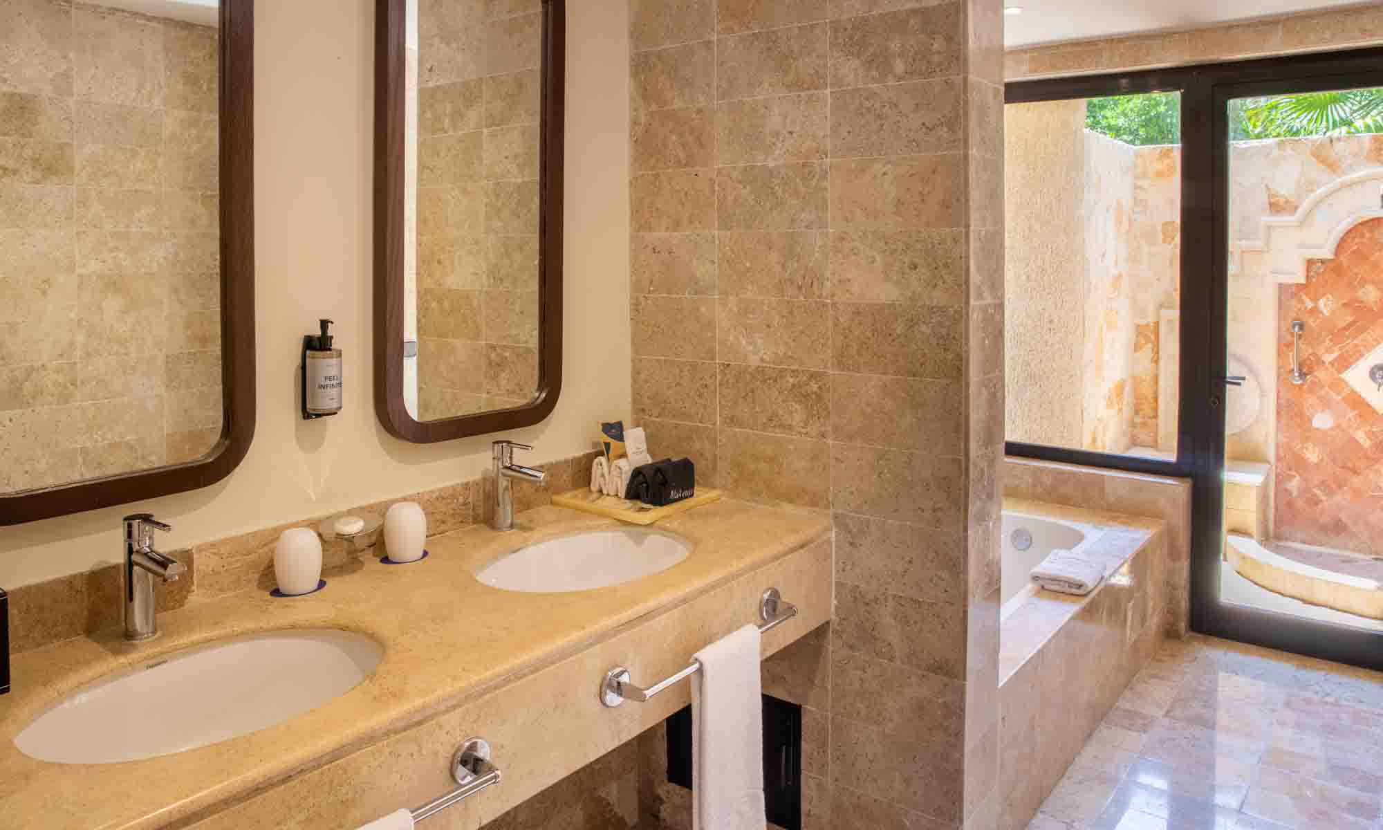 Grand Palladium Select White Sand - Romance Villa Suite Poolside