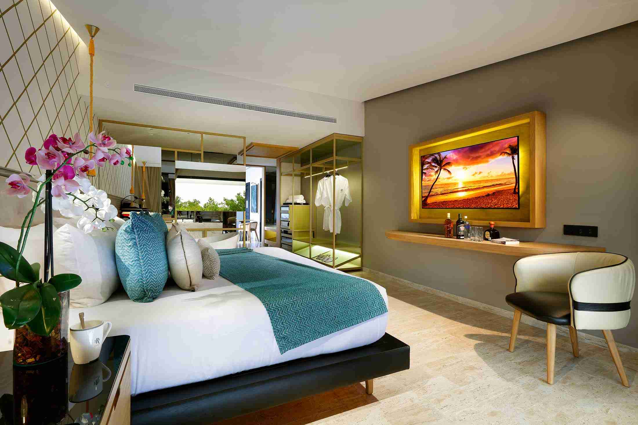 TRS-YUCATAN-HOTEL-Suite-Poolside8