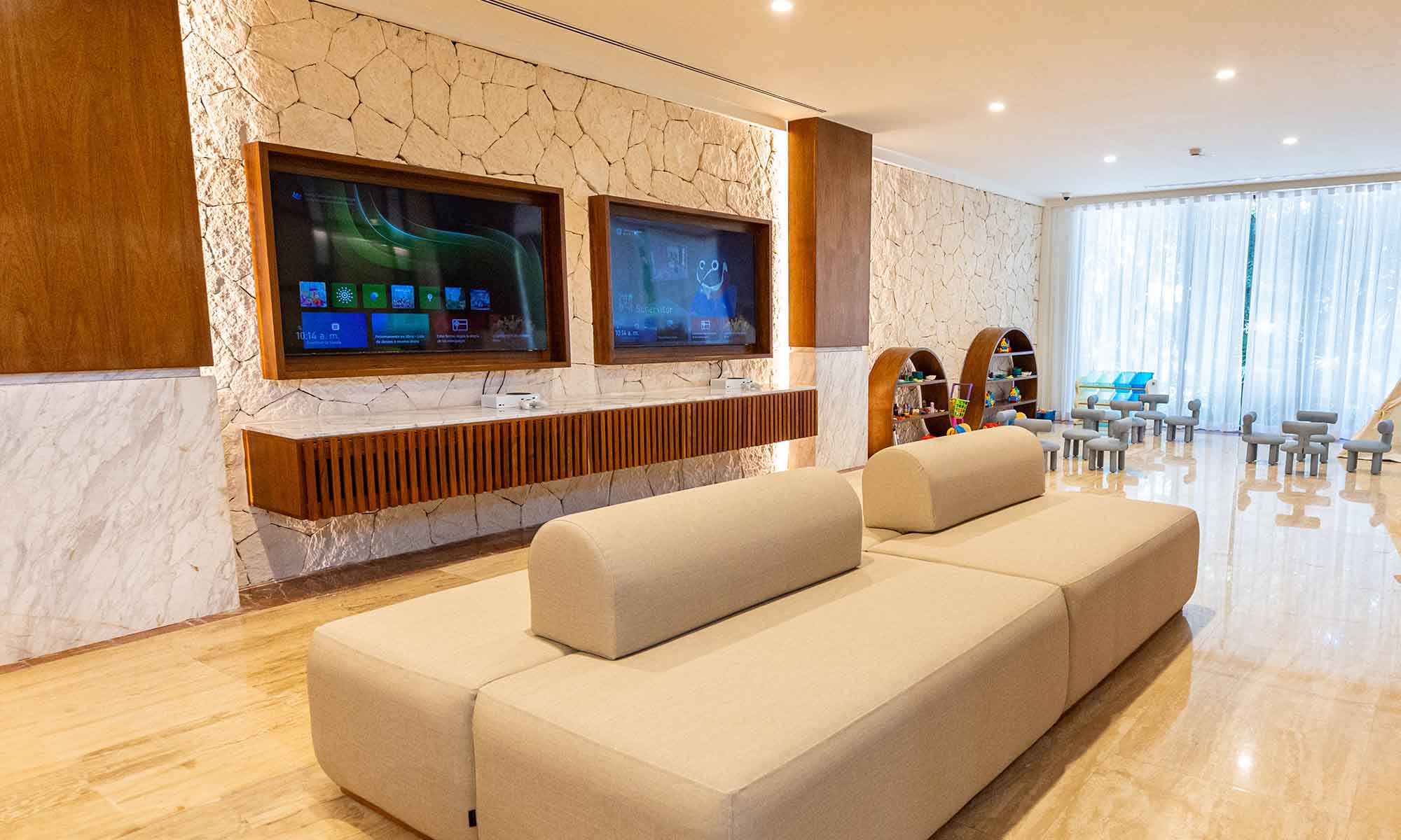 Family Selection at Grand Palladium Kantenah Resort & Spa Lobby