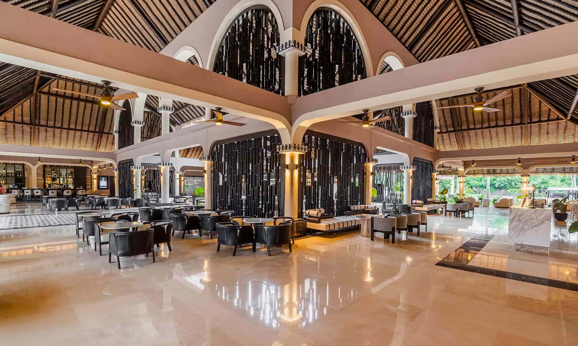 Grand Palladium Colonial Resort & Spa Lobby