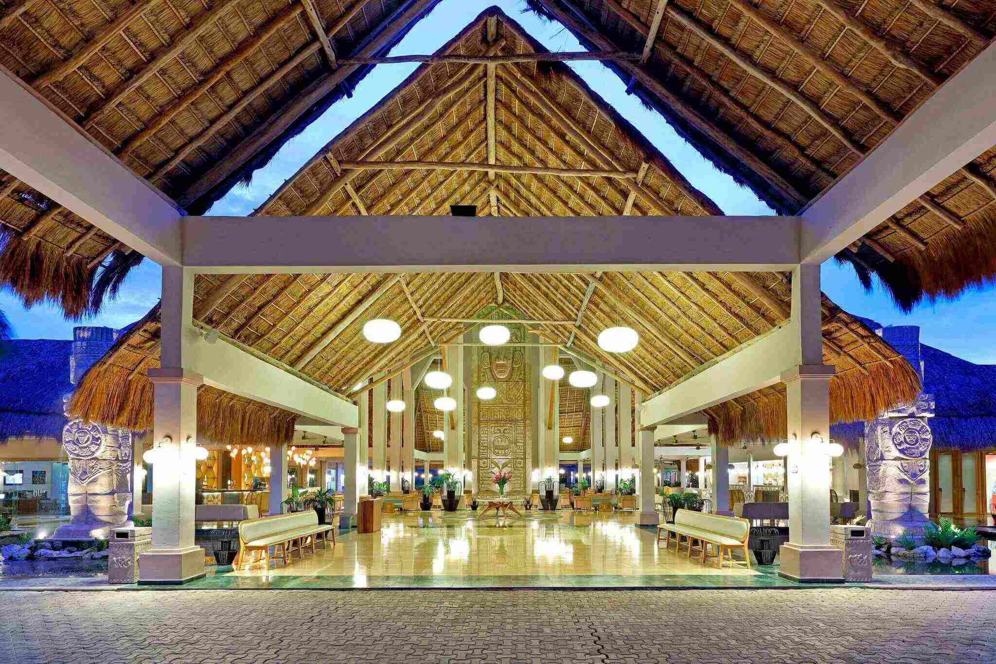 Grand Palladium White Sand Resort & Spa Lobby
