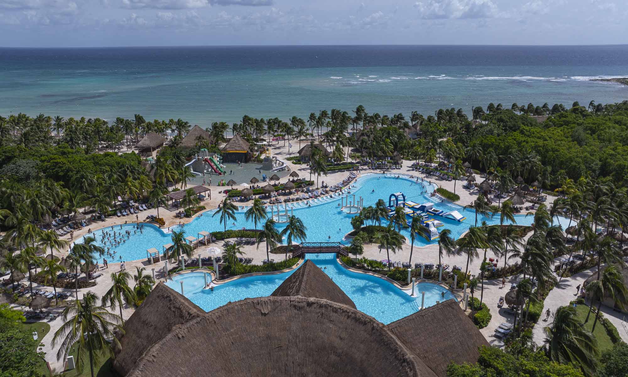 grand-palladium-riviera-maya-piscina-colonial.jpg