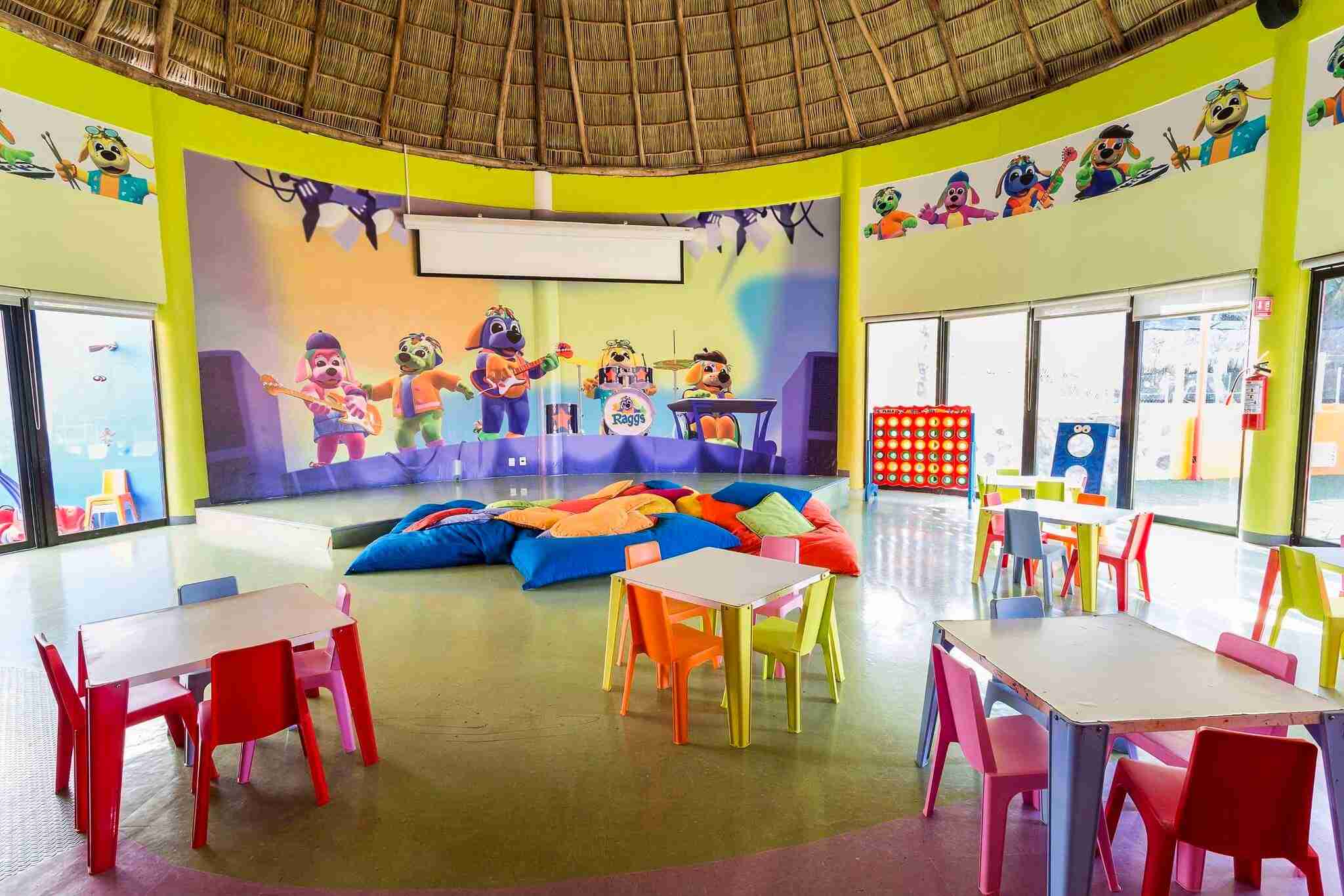 grand-palladium-vallarta-resort-spa-mini-club-11